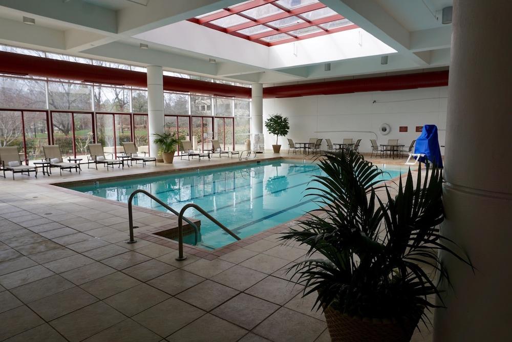 Doubletree By Hilton At Warren Place Hotel 3*