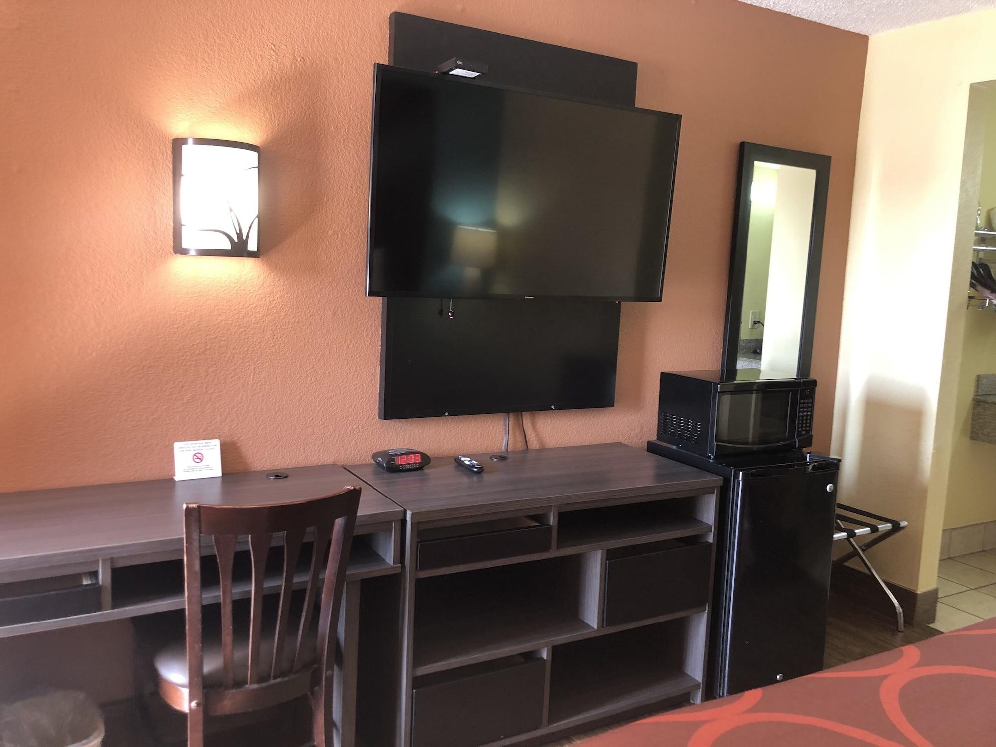 Hotel Super 8 By Wyndham Tulsa