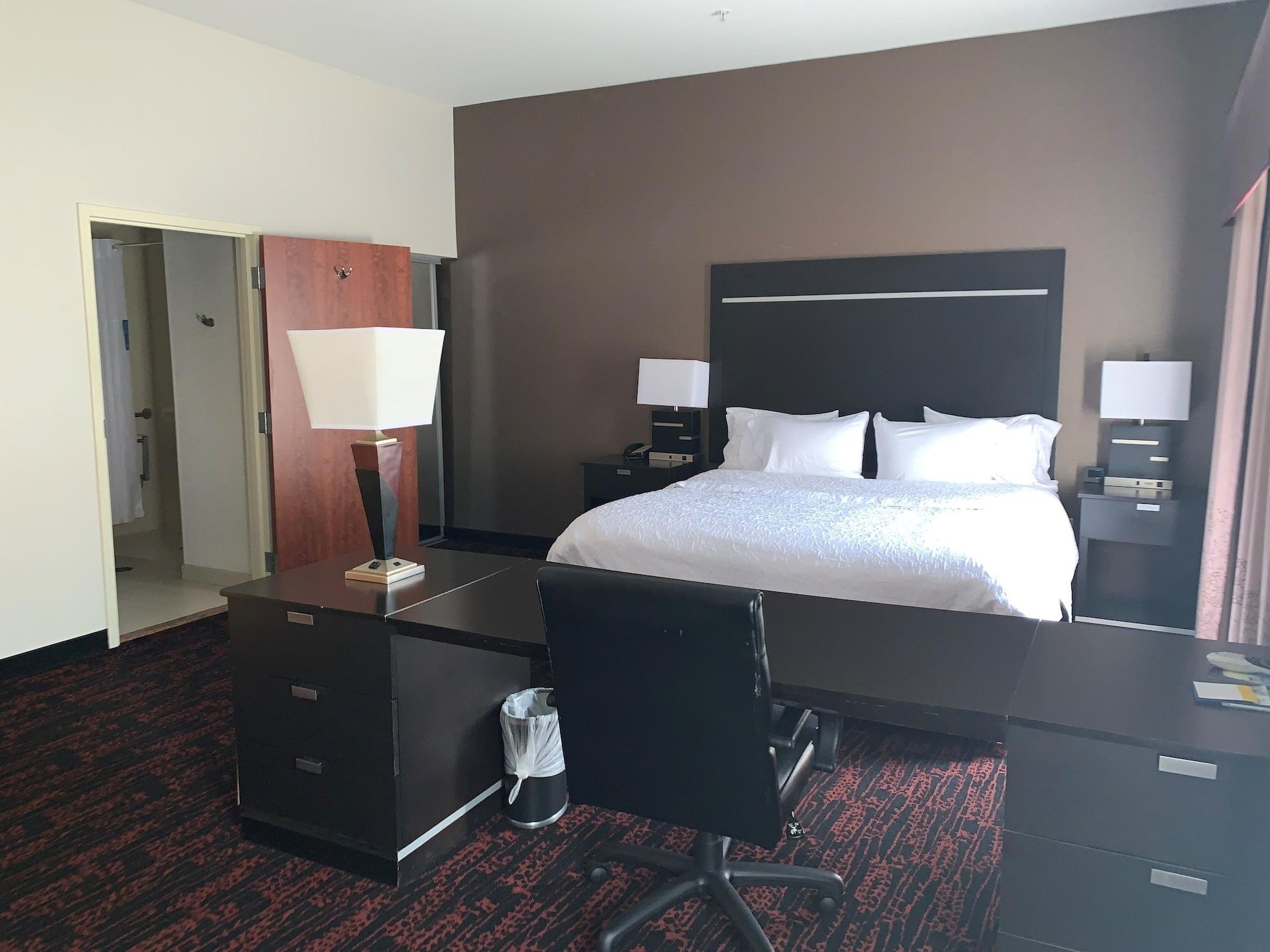 Hampton & Tulsa/tulsa Hills Hotel 3*