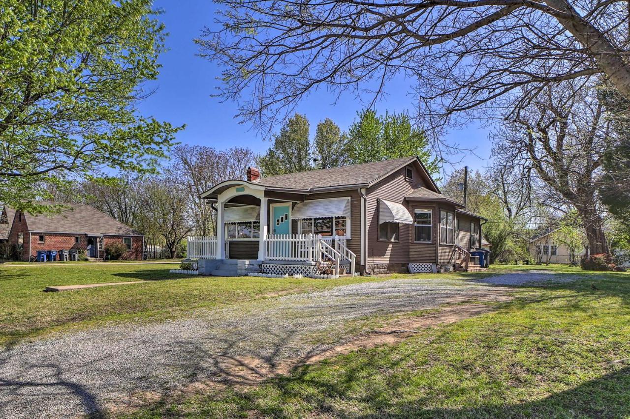 Amazing Musical Abode In Expo Square Neighborhood! *