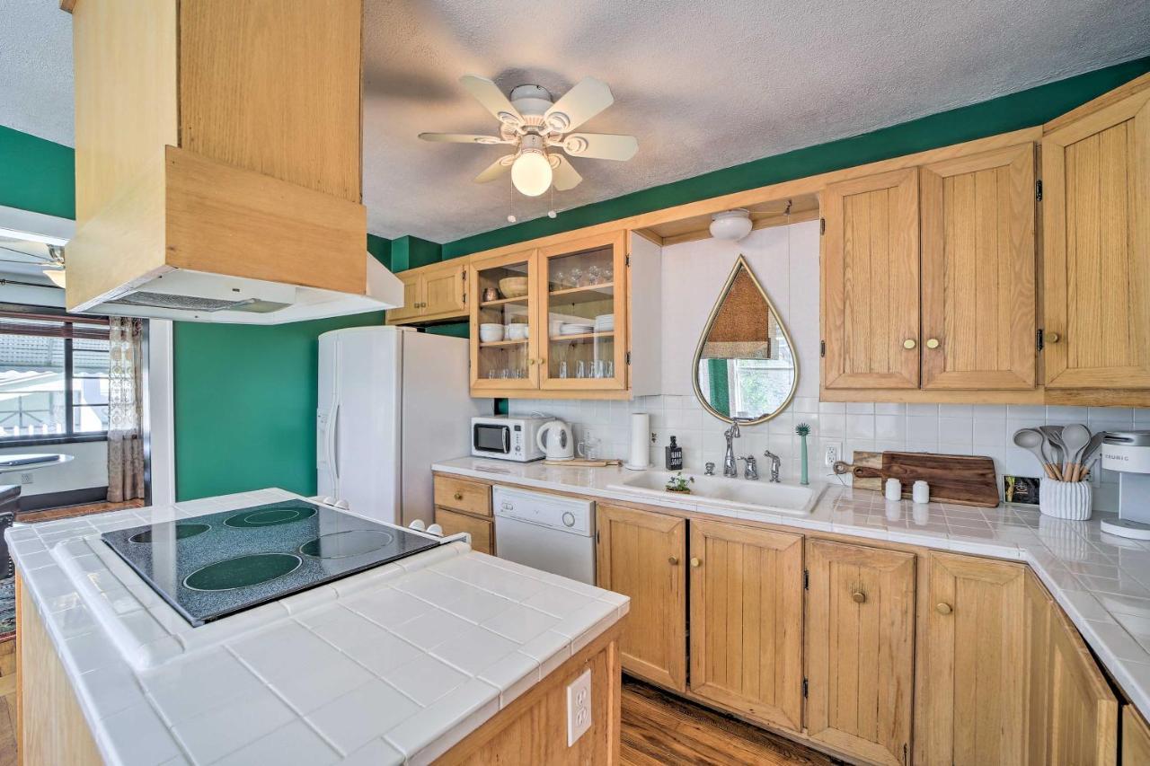 Amazing Musical Abode In Expo Square Neighborhood! Holiday home Tulsa
