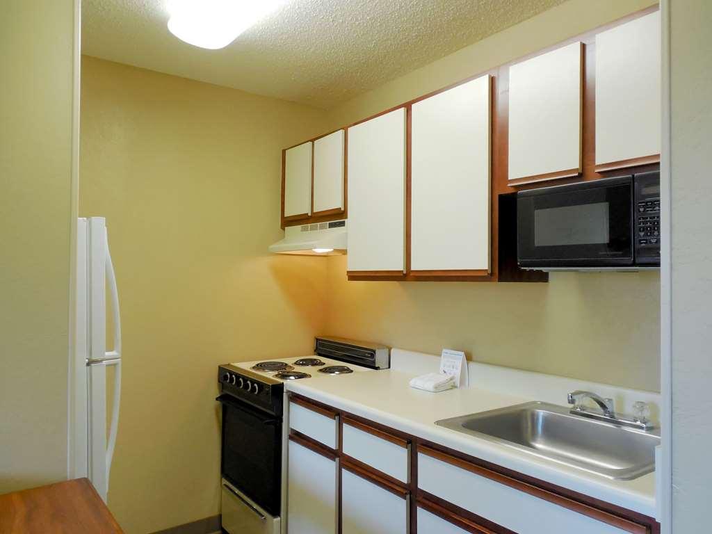 Extended America - - Midtown Hotel 2*