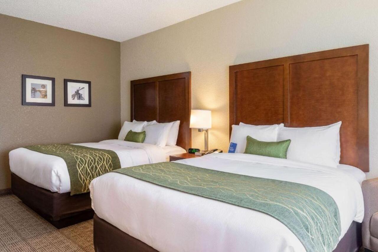 Comfort South - Woodland Hills 2*