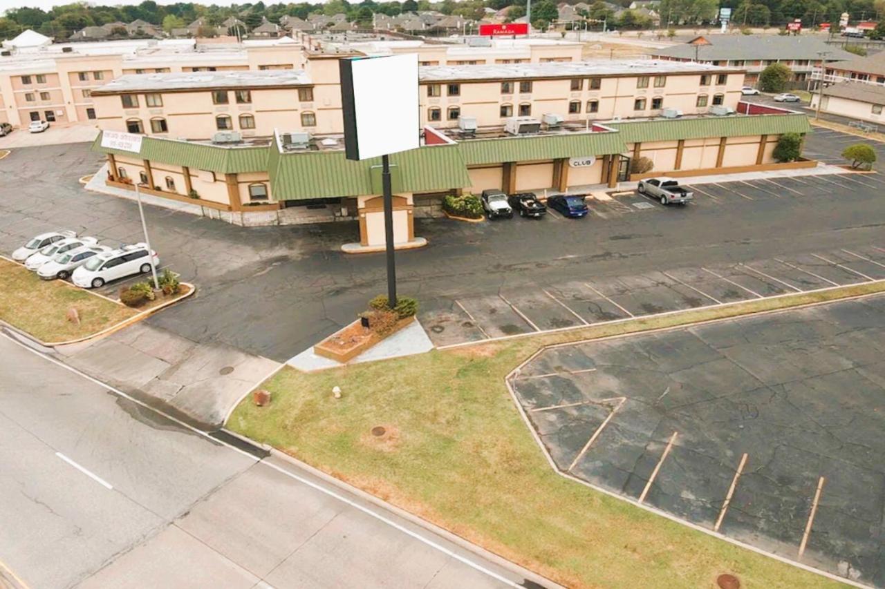 Hotel Oyo Ok, I-44 2*