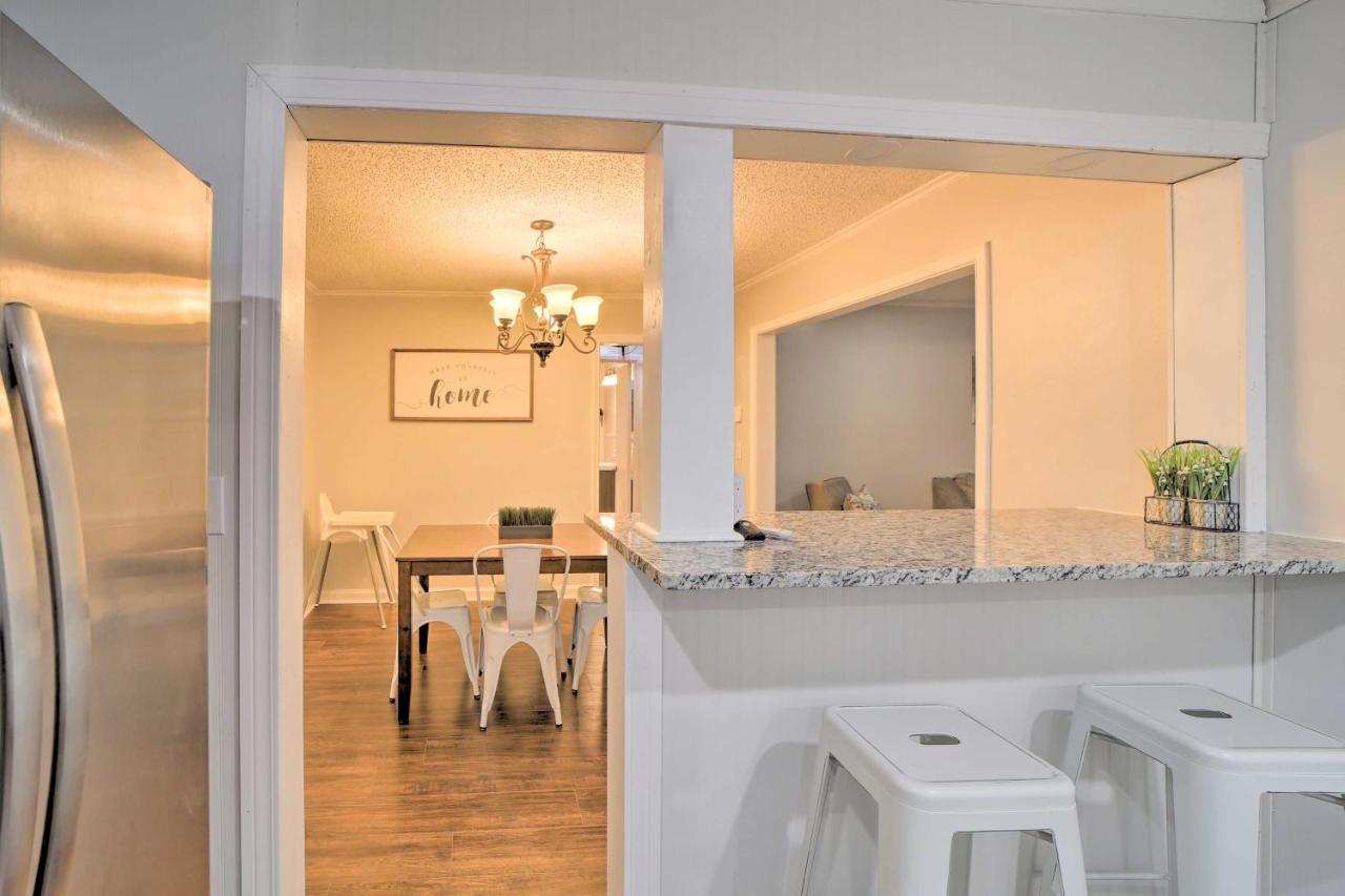 Holiday home Pet-friendly Digs With Deck And Fenced Yard Tulsa