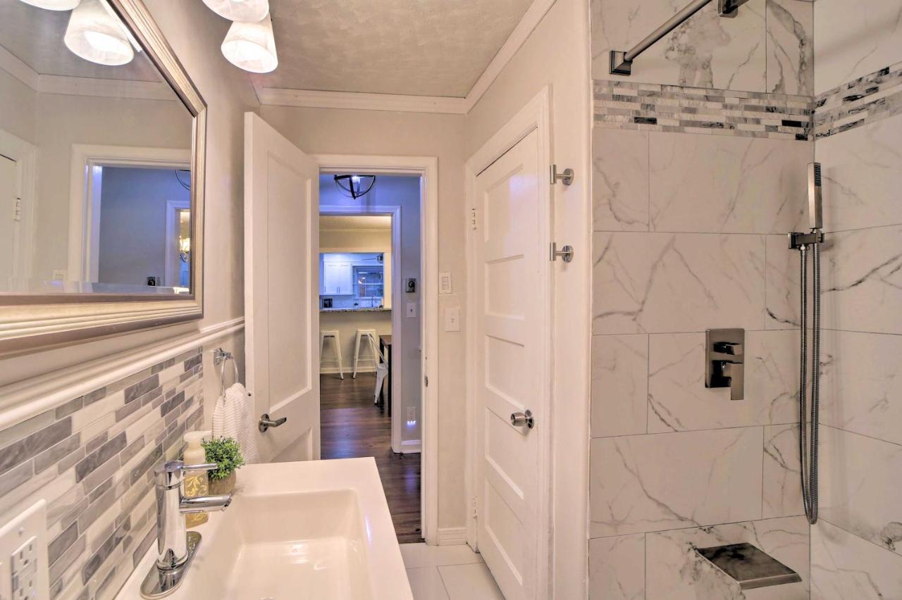 Pet-friendly Digs With Deck And Fenced Yard Holiday home *