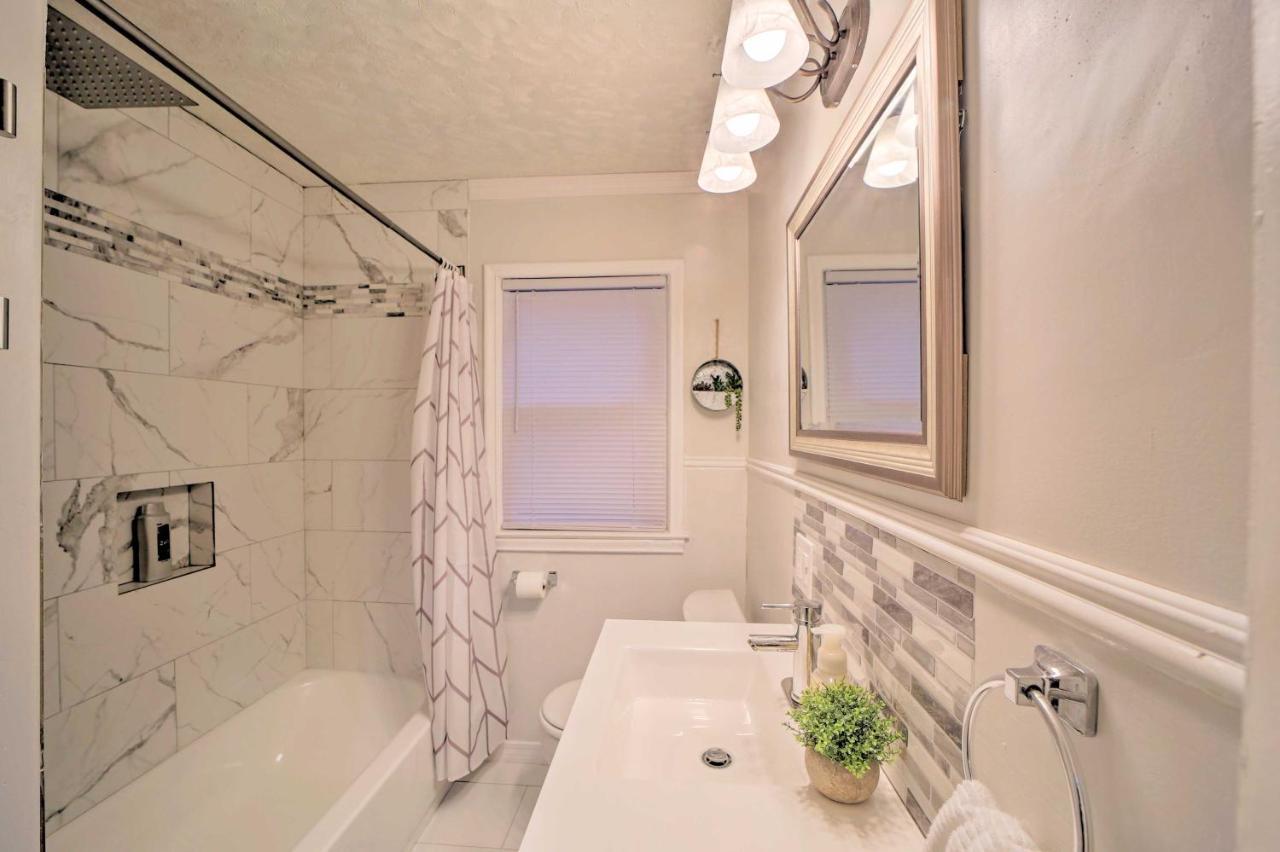 Pet-friendly Digs With Deck And Fenced Yard * Tulsa