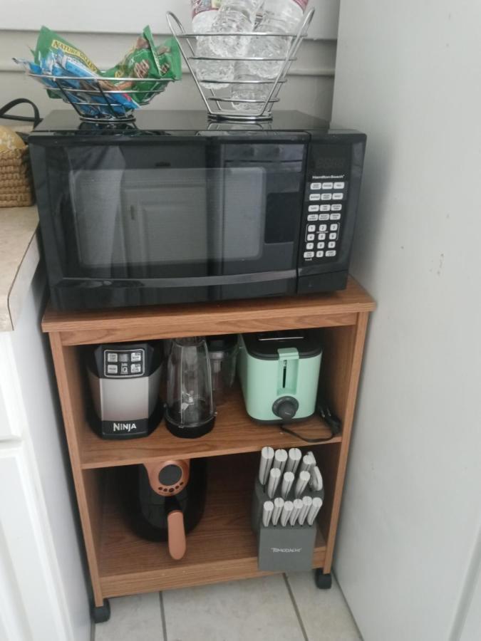 Cherry Street Vintage Apartment-free Parking!