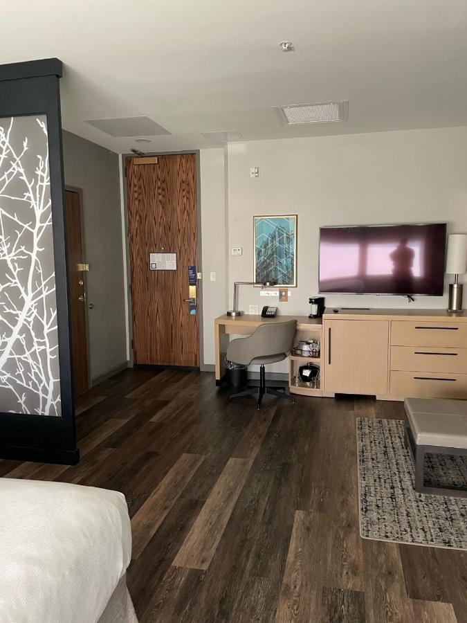 Hyatt Place Tulsa/downtown 3*