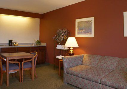Hotel Sleep & I-44 3*