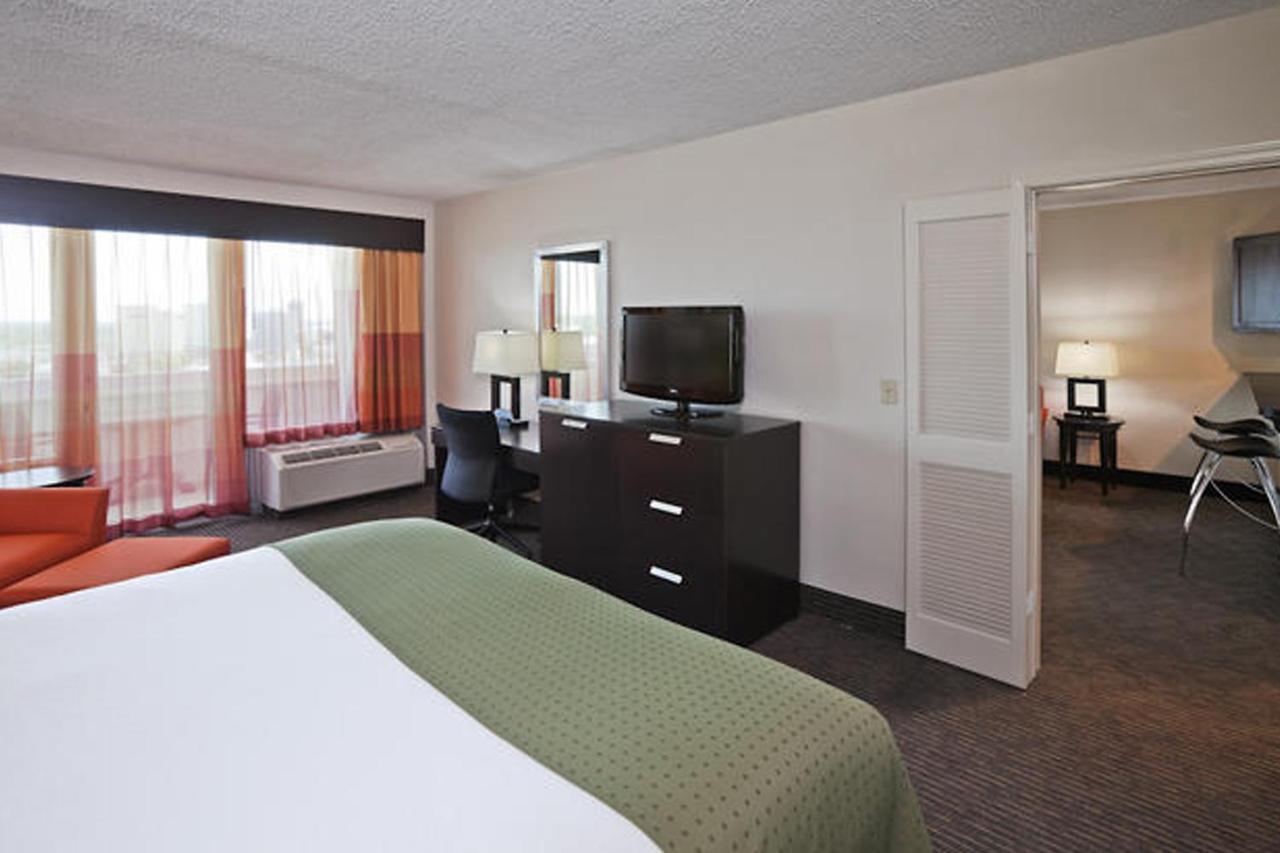 17 West Hotel, Ascend Collection 3* Tulsa