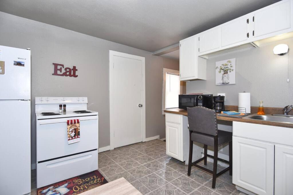 Cherry St Little House* Shop*dine* Rt 66*expo Center*bok*downtown