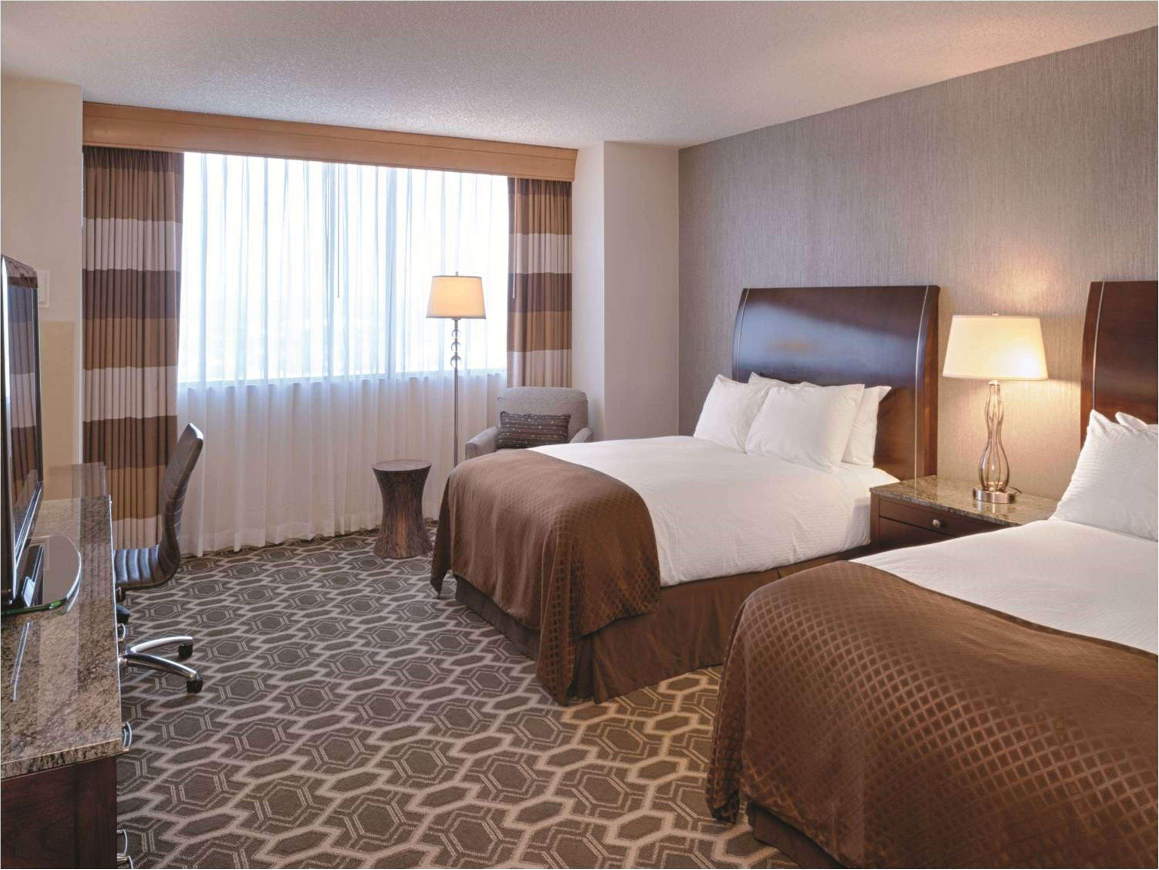Hotel Doubletree By Hilton Downtown Tulsa