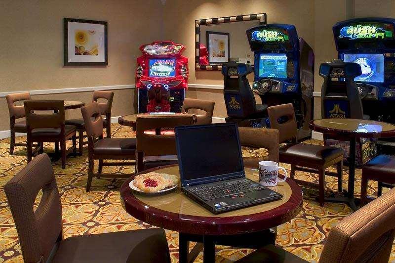 Doubletree By Hilton Downtown Hotel