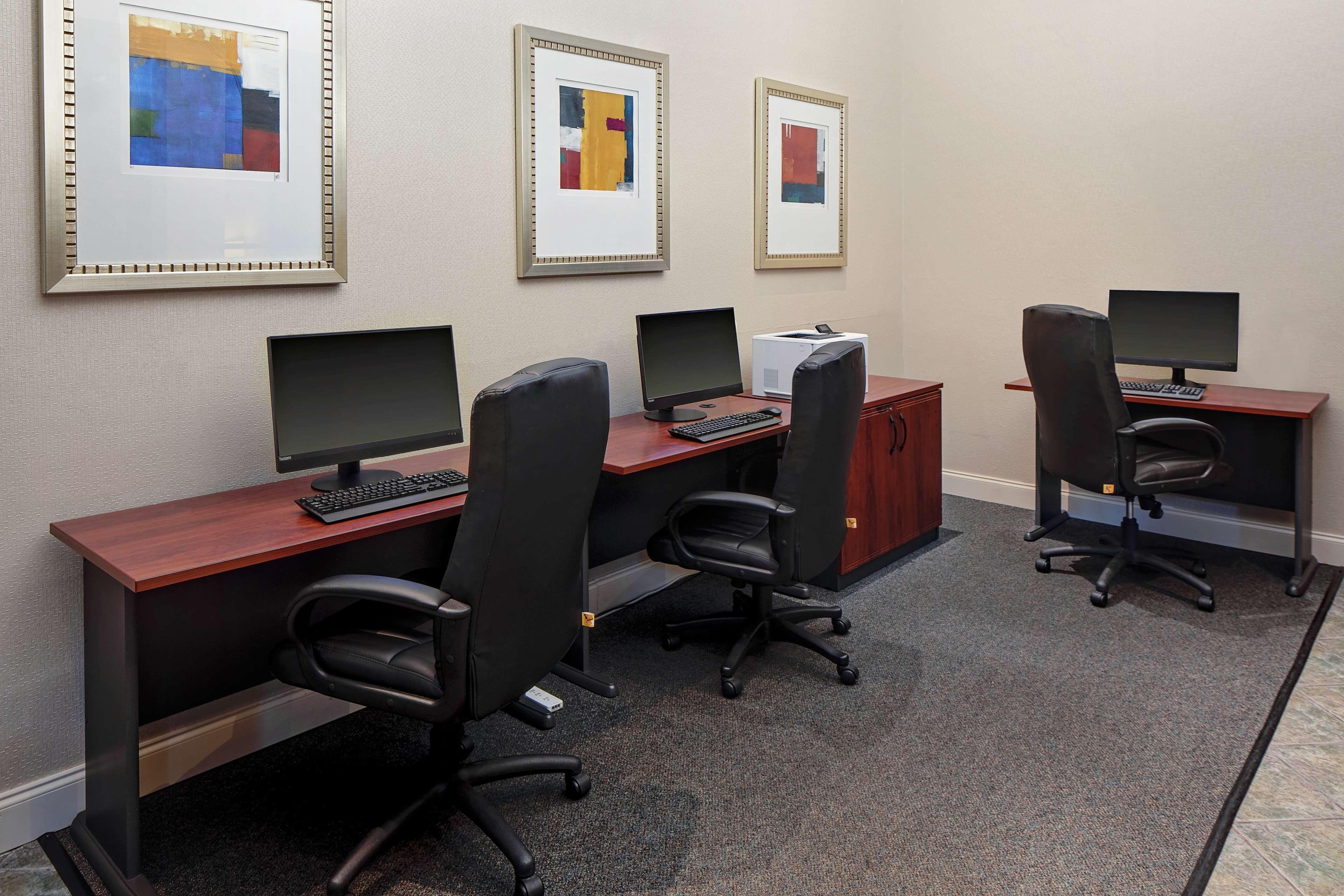 Hotel Doubletree By Hilton Downtown 4*