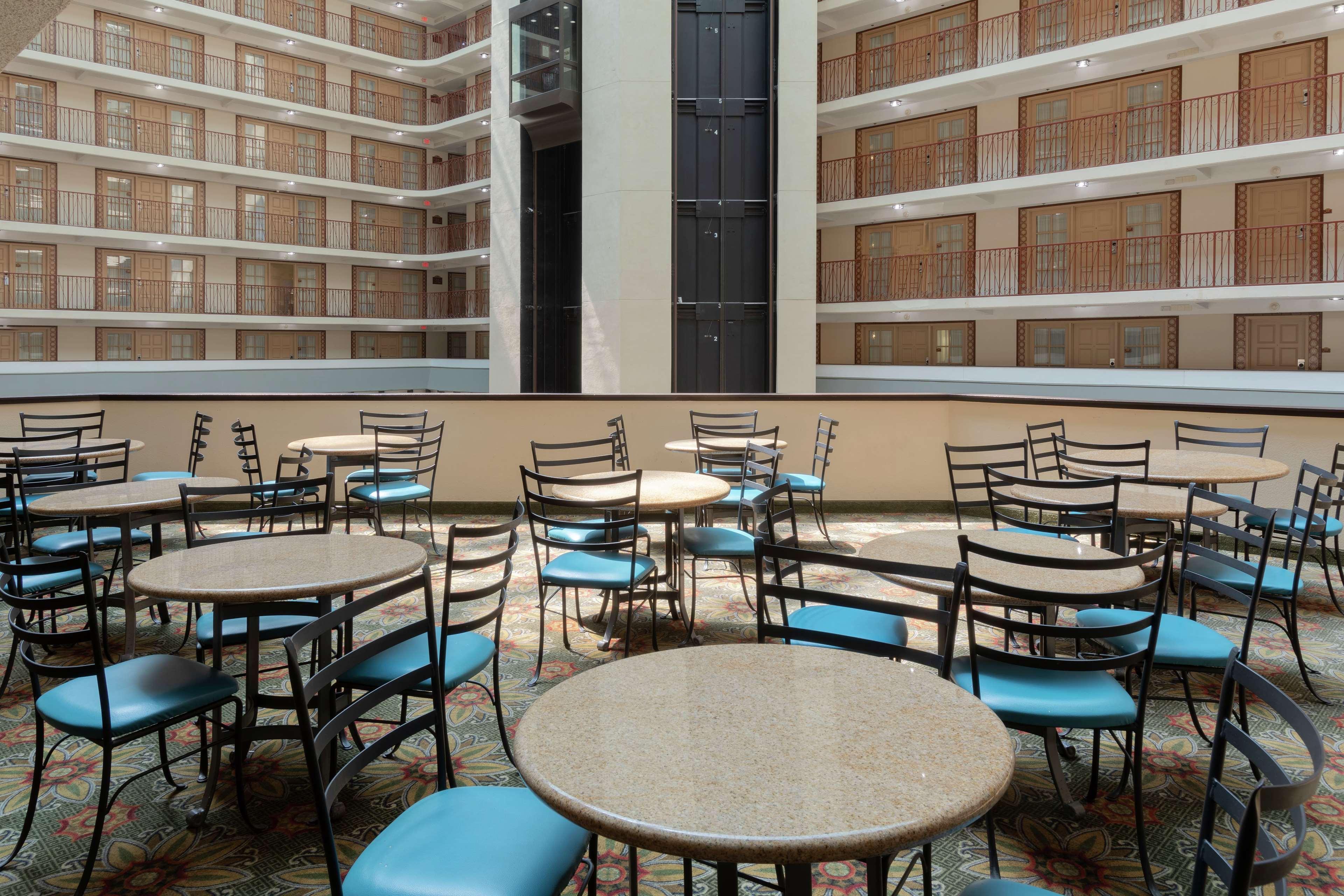 Embassy By Hilton I-44 Hotel 3*