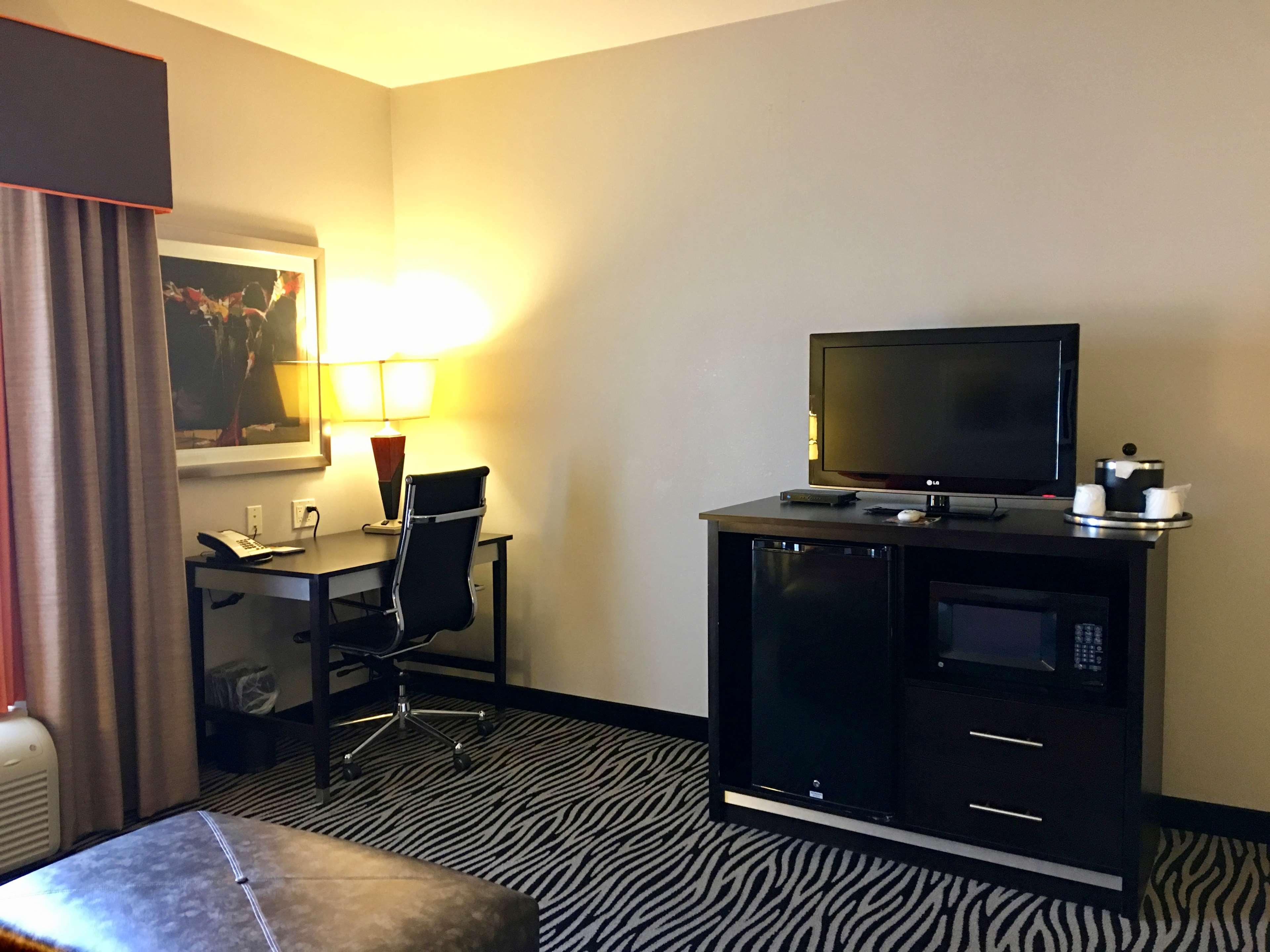 Hotel Hampton And 3*