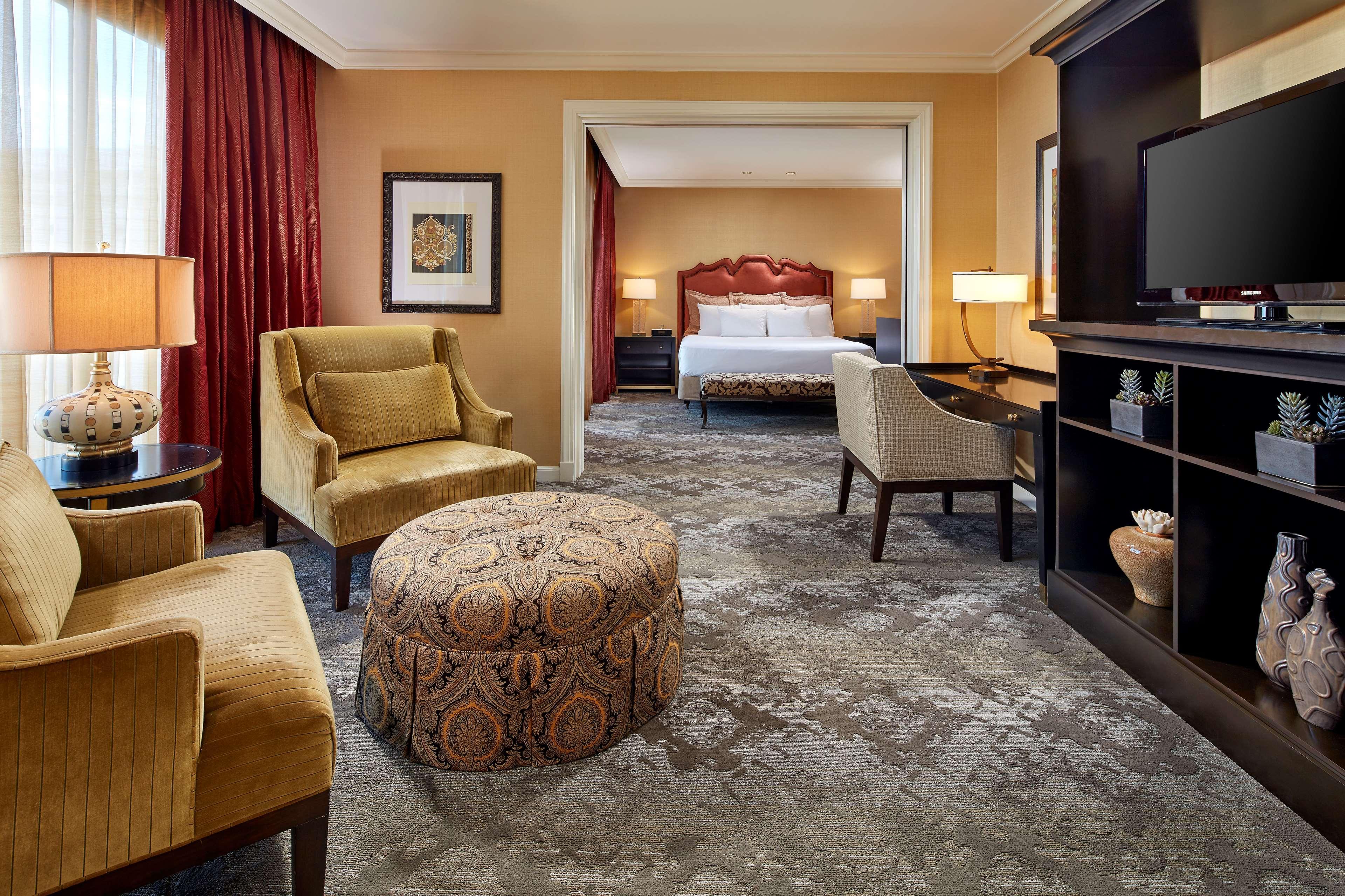 Hyatt Regency Downtown 3*
