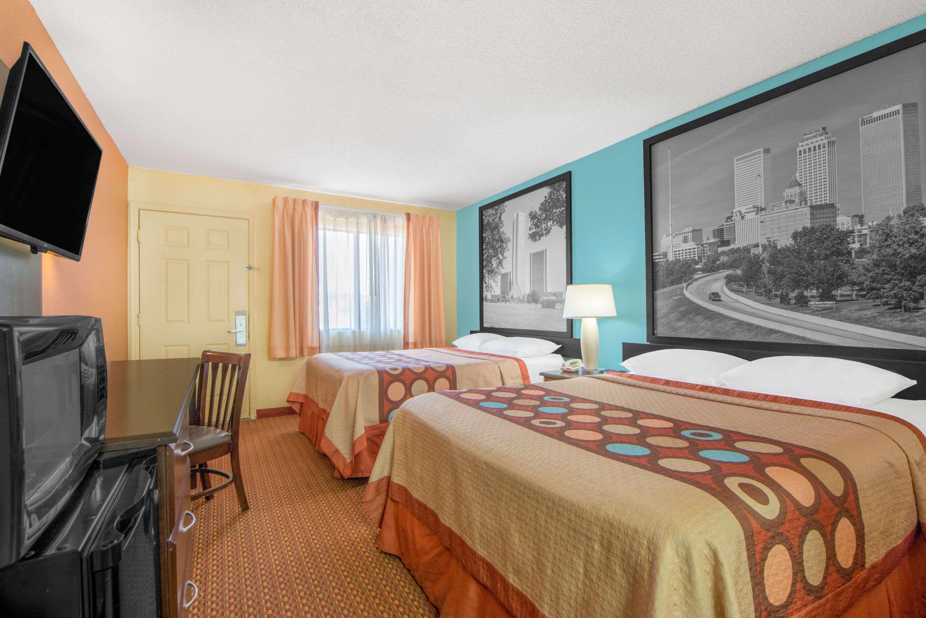 Super 8 By Wyndham Hotel