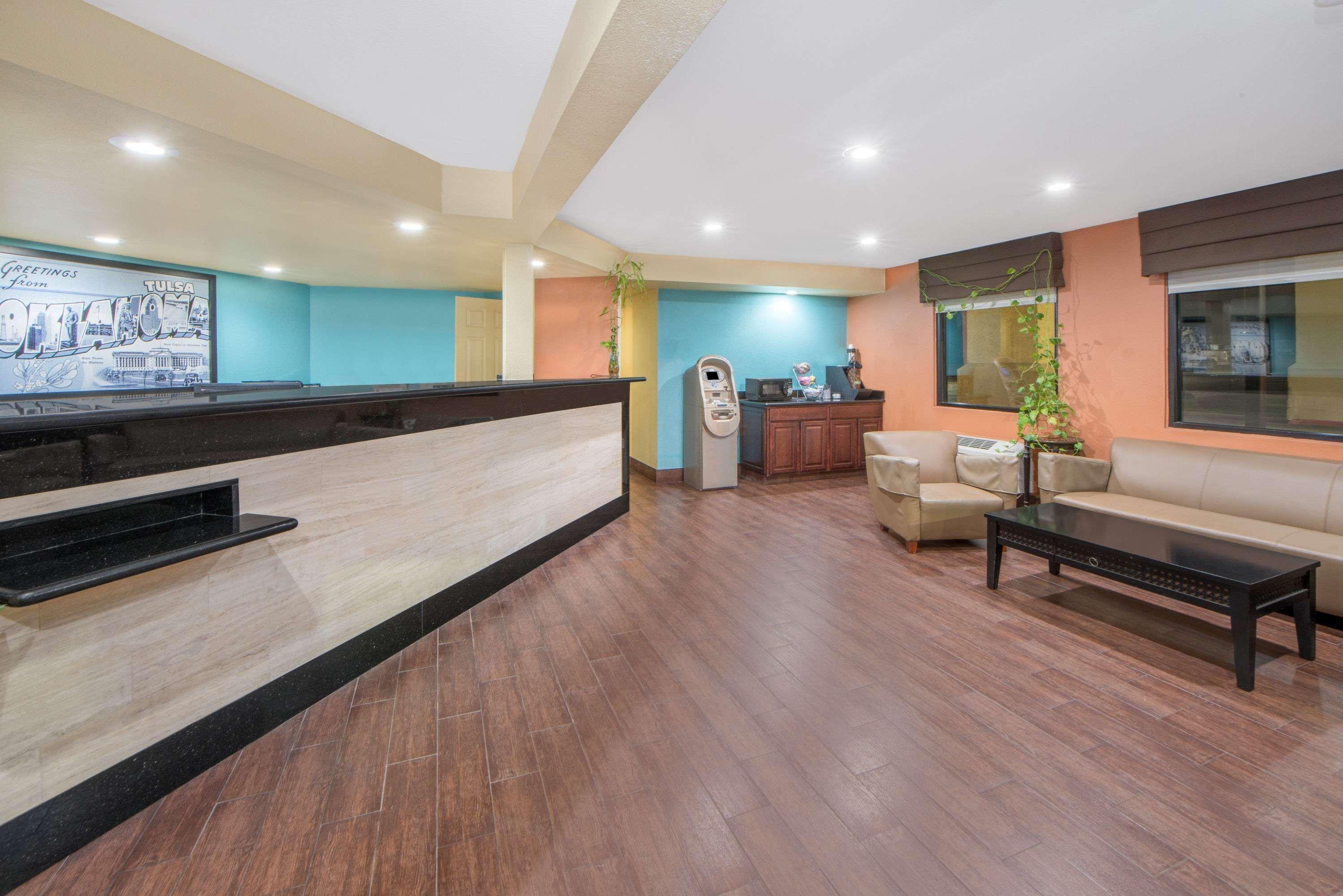 Hotel Super 8 By Wyndham 2*