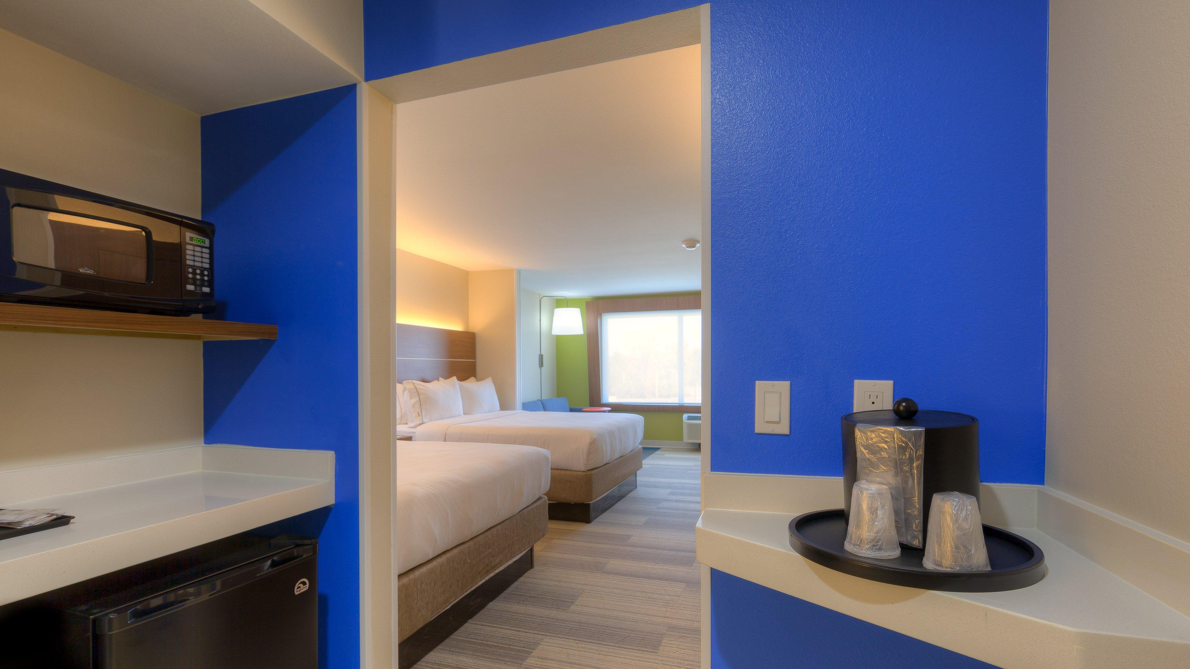 Express & Midtown By Ihg Hotel 3*
