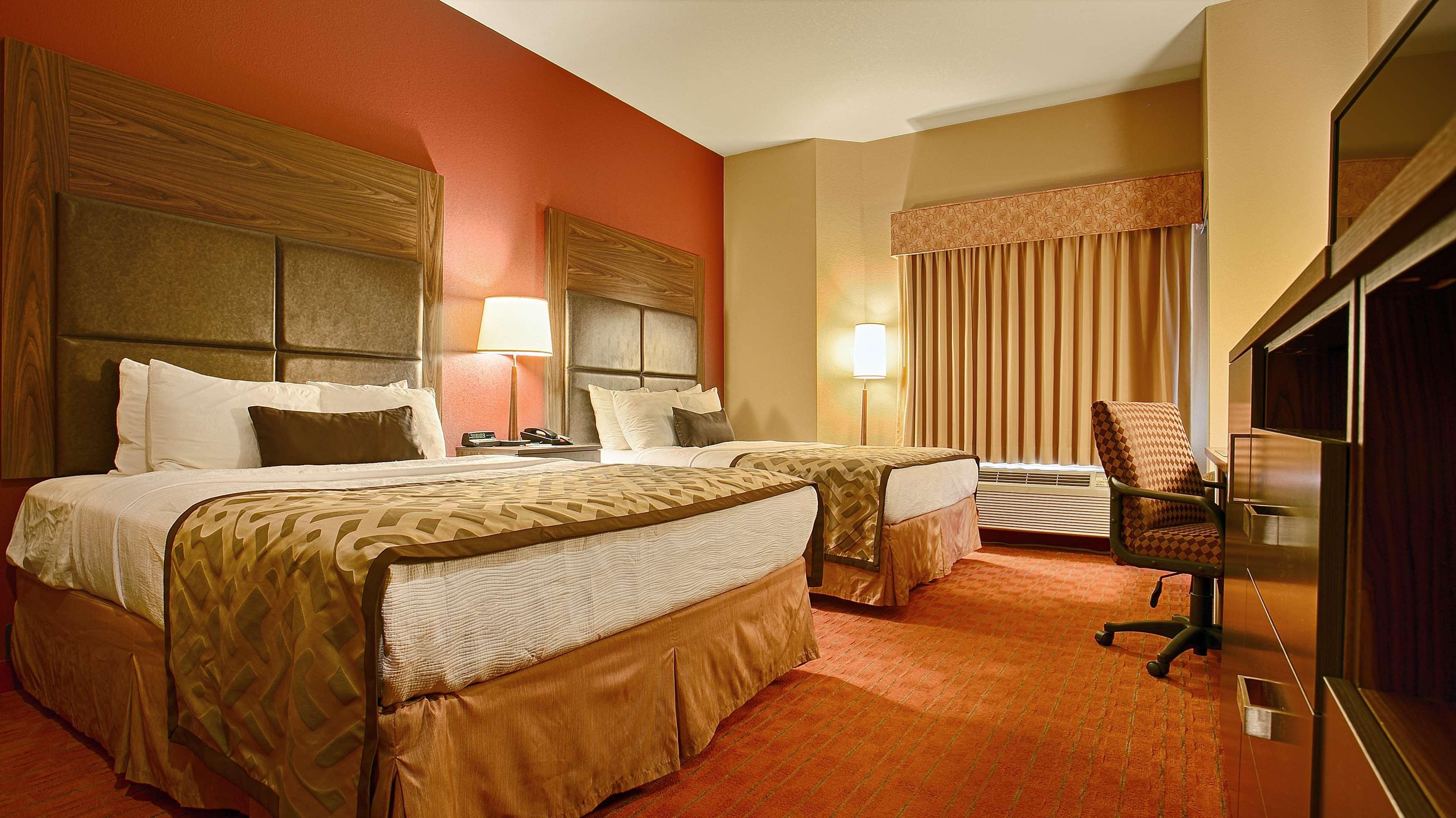 Western Woodland Hills And Hotel 3*
