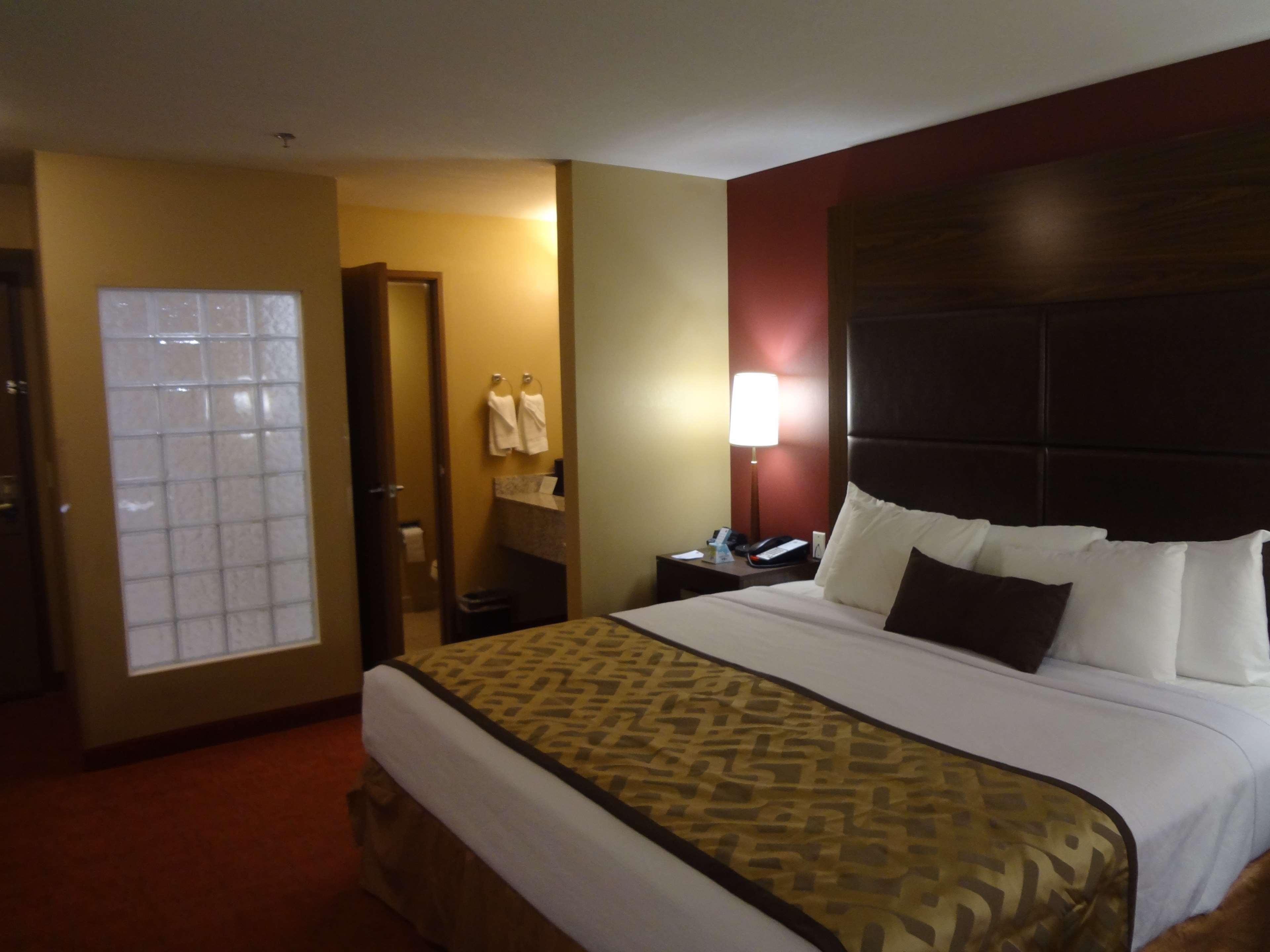 Western Woodland Hills And Hotel 3*