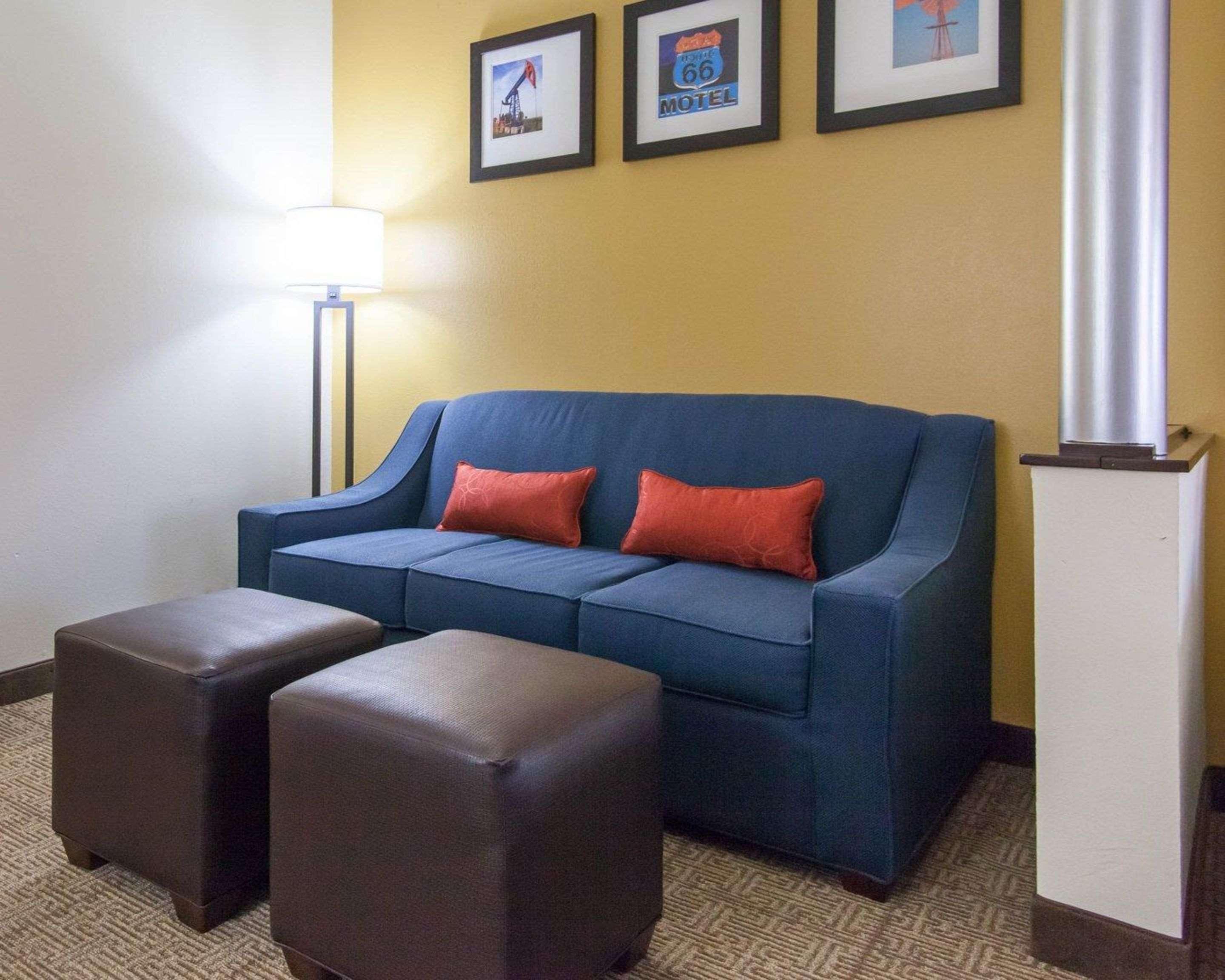 Hotel Comfort Central-i-44 3*