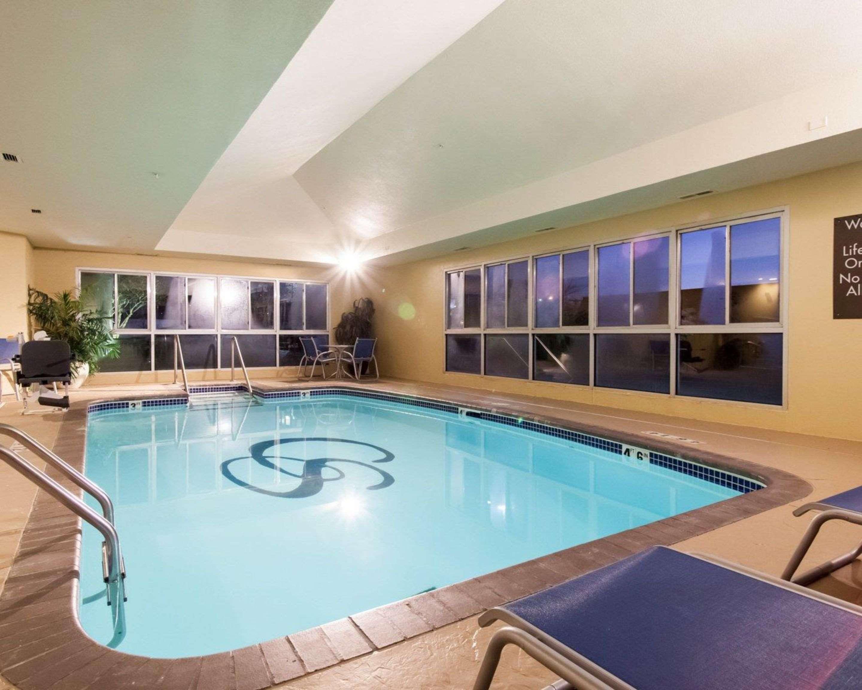 Hotel Comfort Central-i-44 3*
