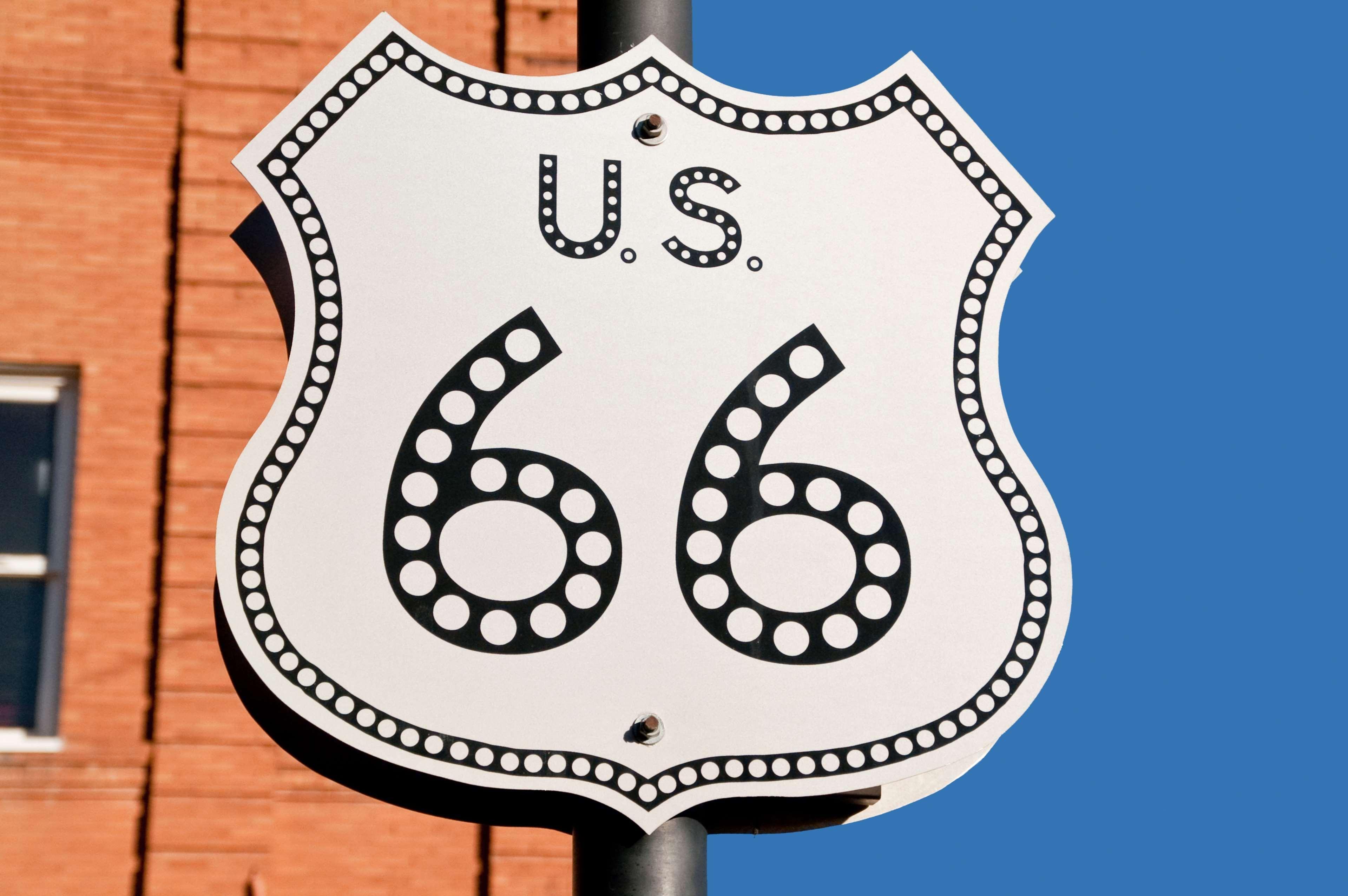 Western & Hotel 3*