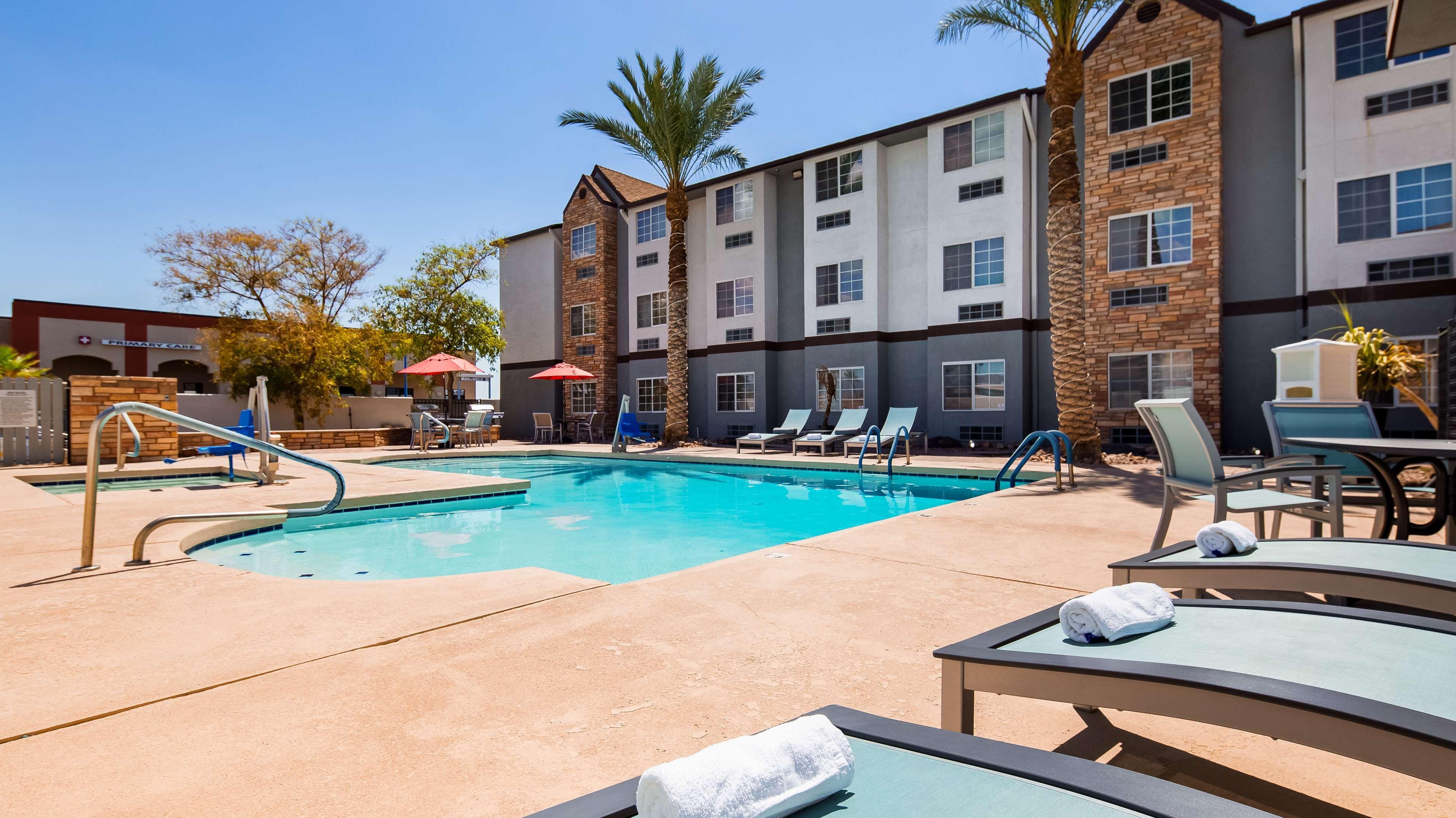 La Quinta & By Wyndham Downtown - Route 66 Hotel Tulsa