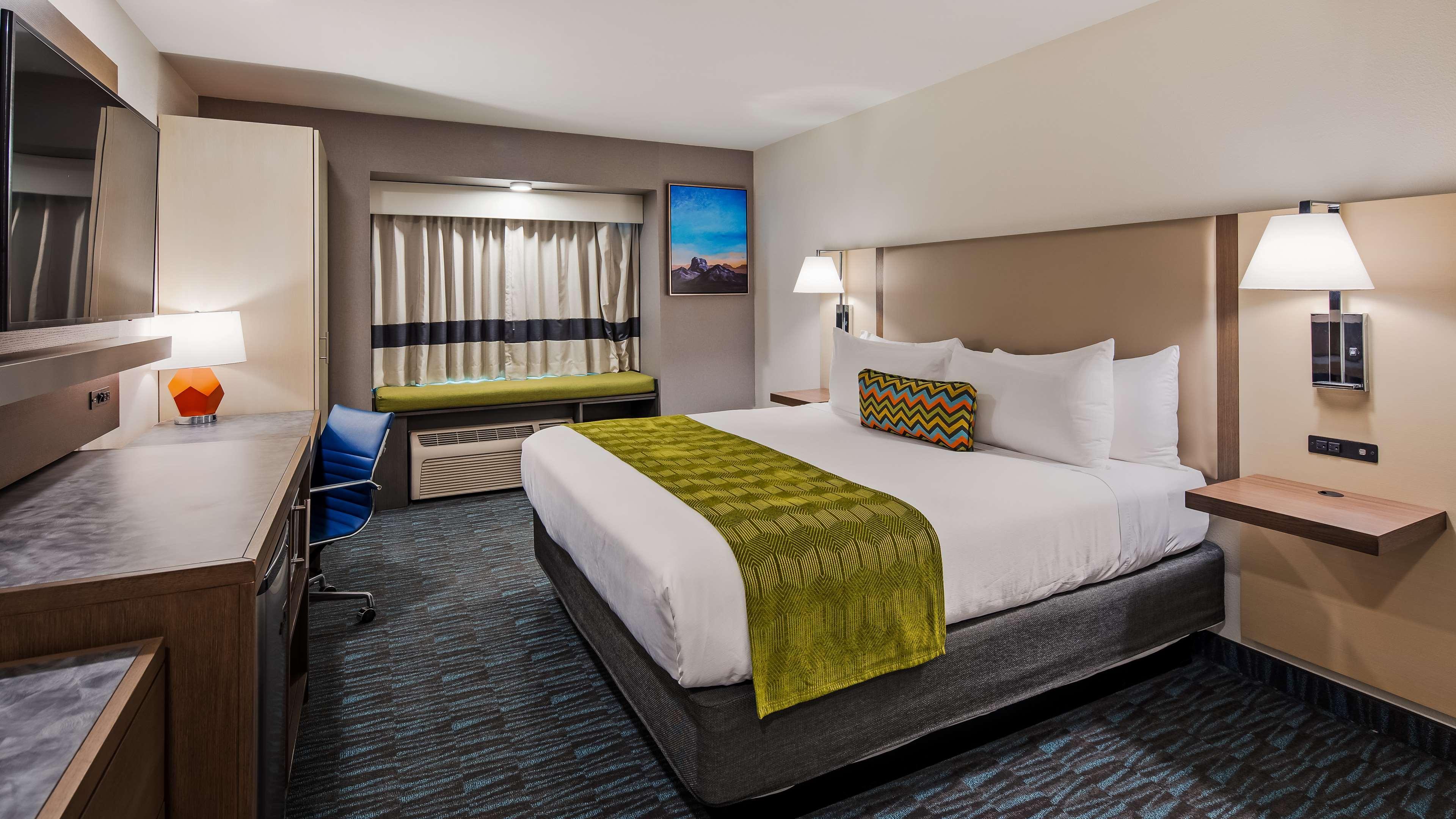 Hotel La Quinta & By Wyndham Downtown - Route 66
