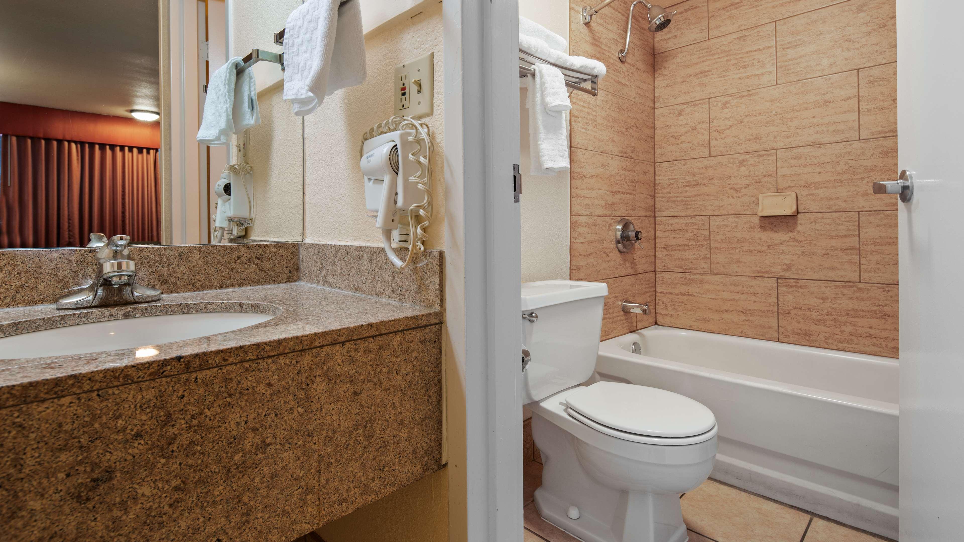 Western Airport Hotel 3*