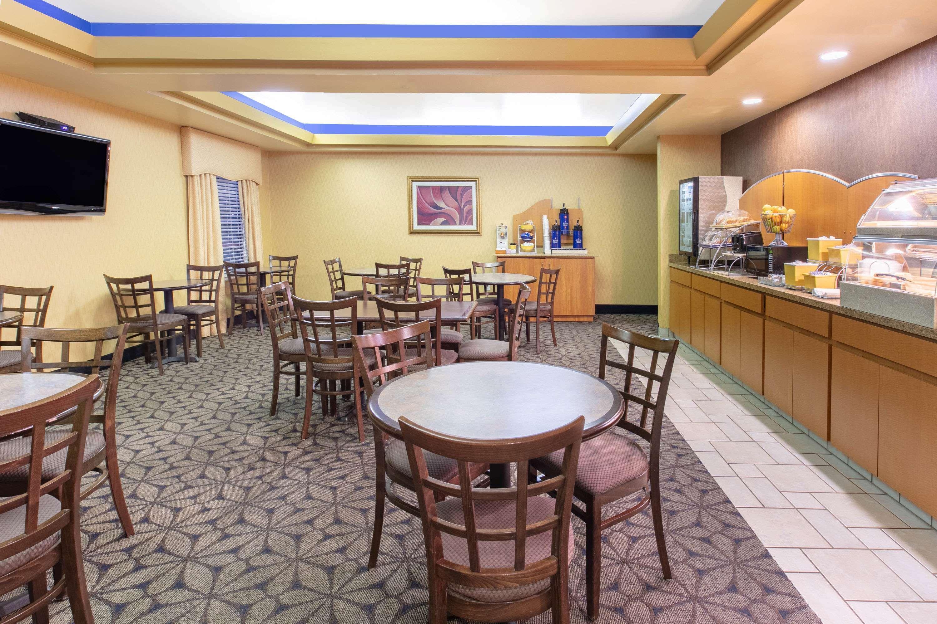 Days By Wyndham Hotel 3*