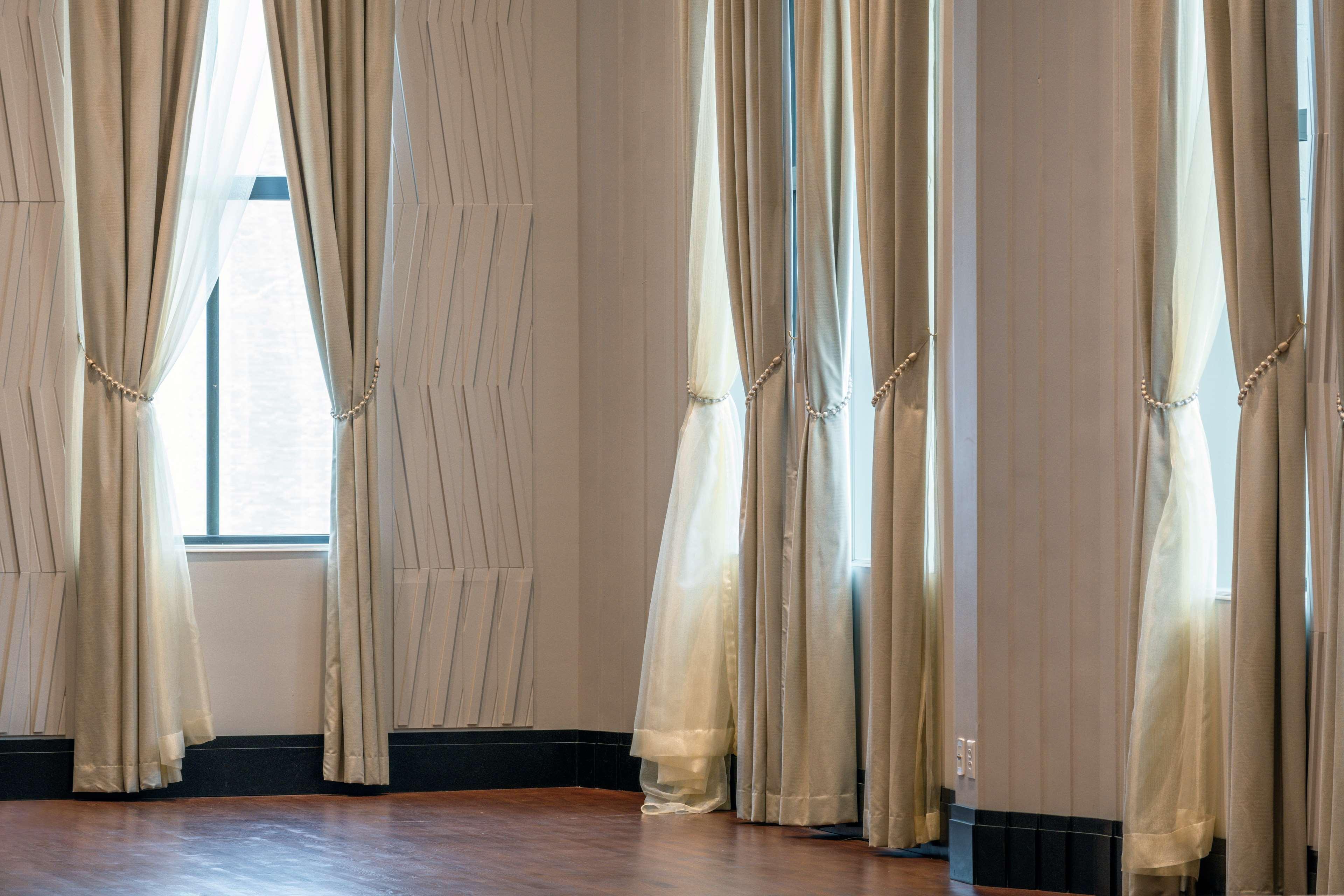 Club Curio Collection By Hilton Hotel Tulsa