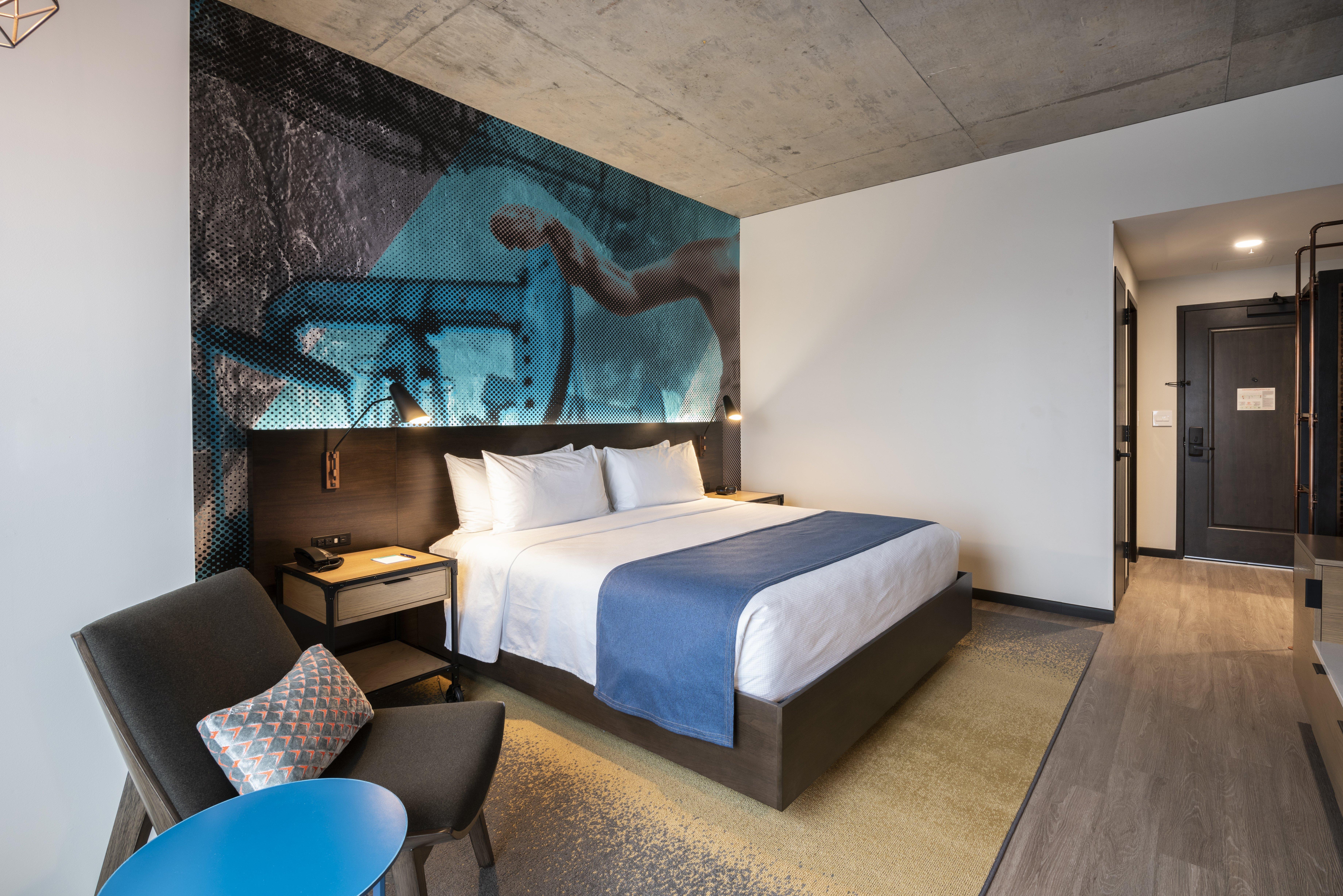 Indigo Dwtn/entertainment Area Hotel