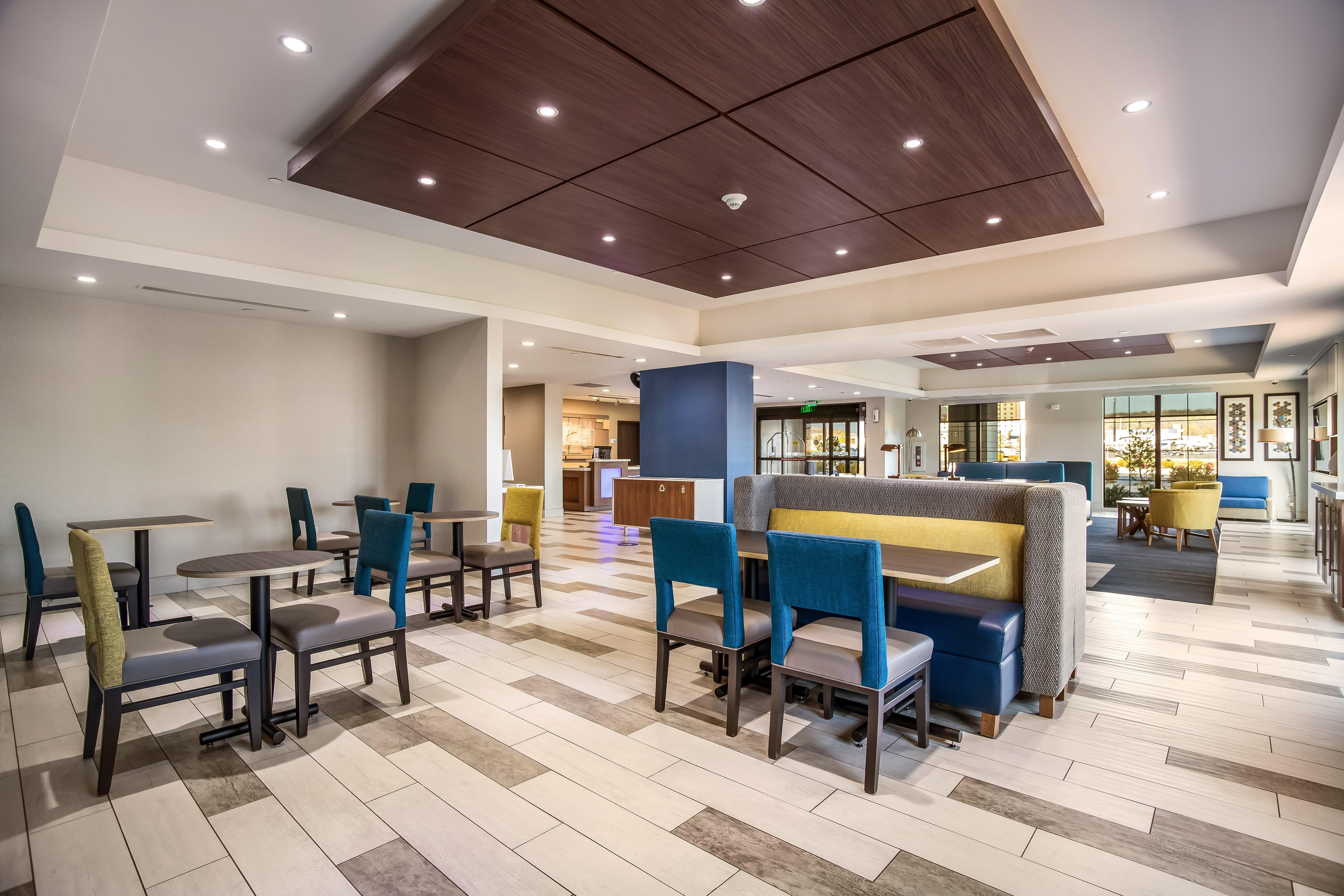 Hotel Express & East - Catoosa By Ihg Tulsa