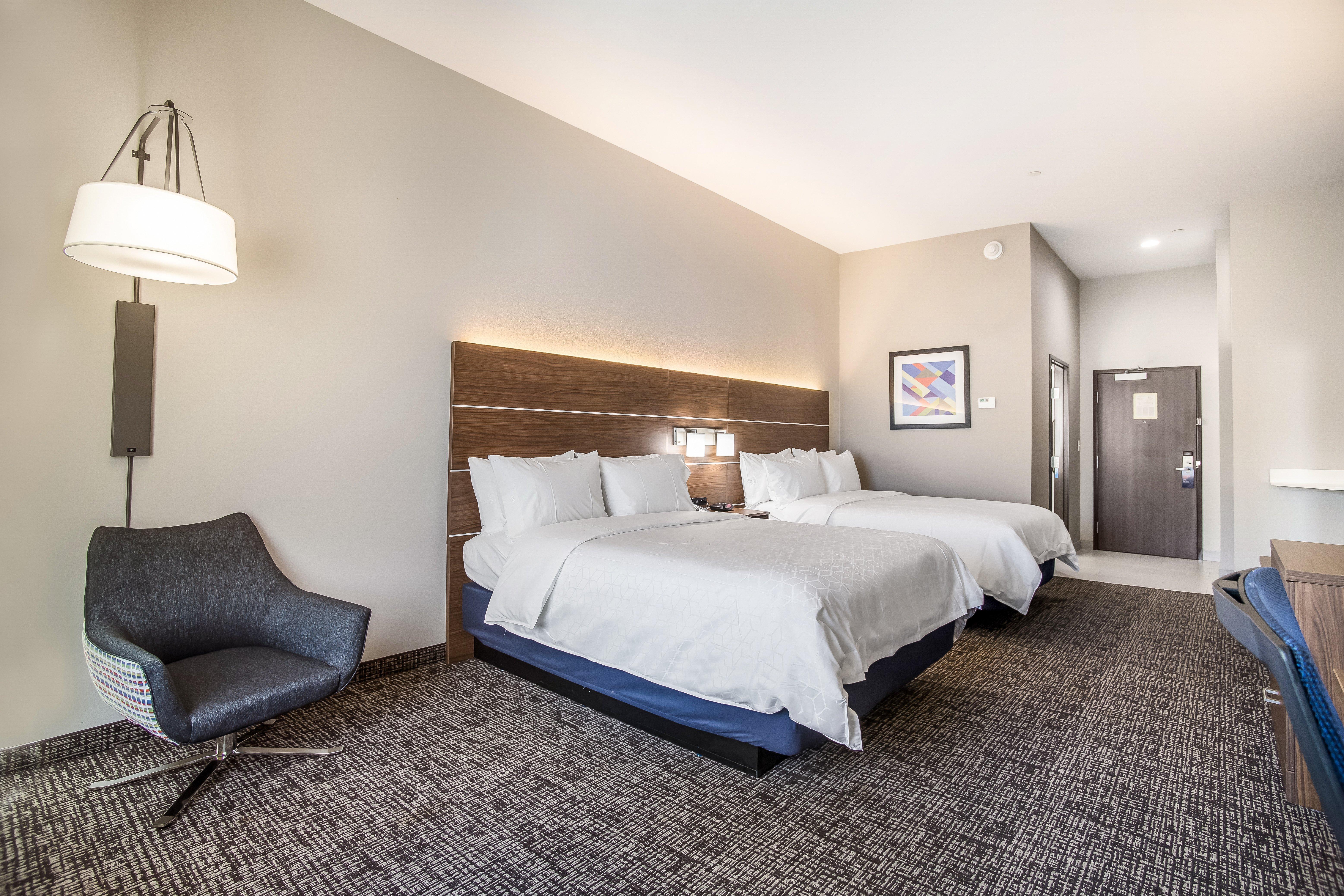 Express & East - Catoosa By Ihg Hotel 3*