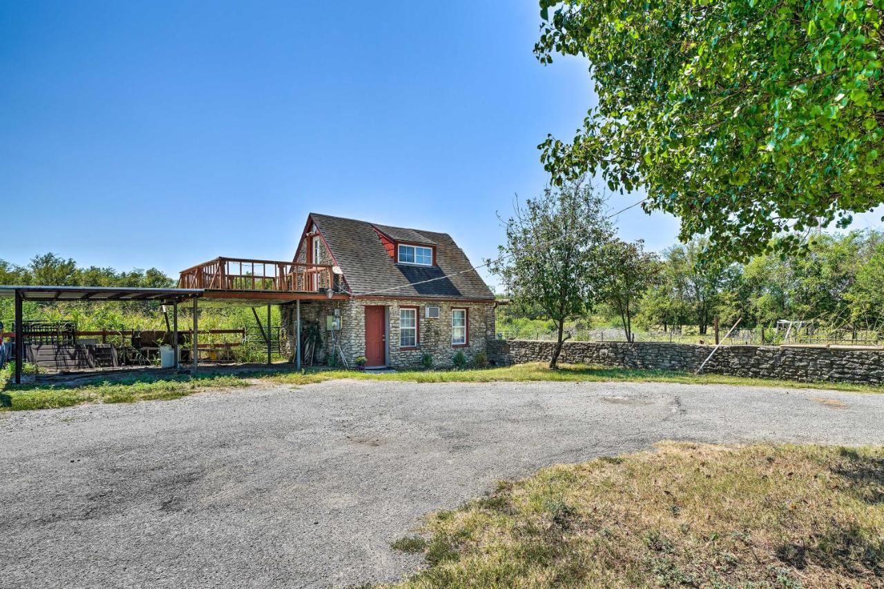 The Rockhouse With Deck On Farm! Tulsa