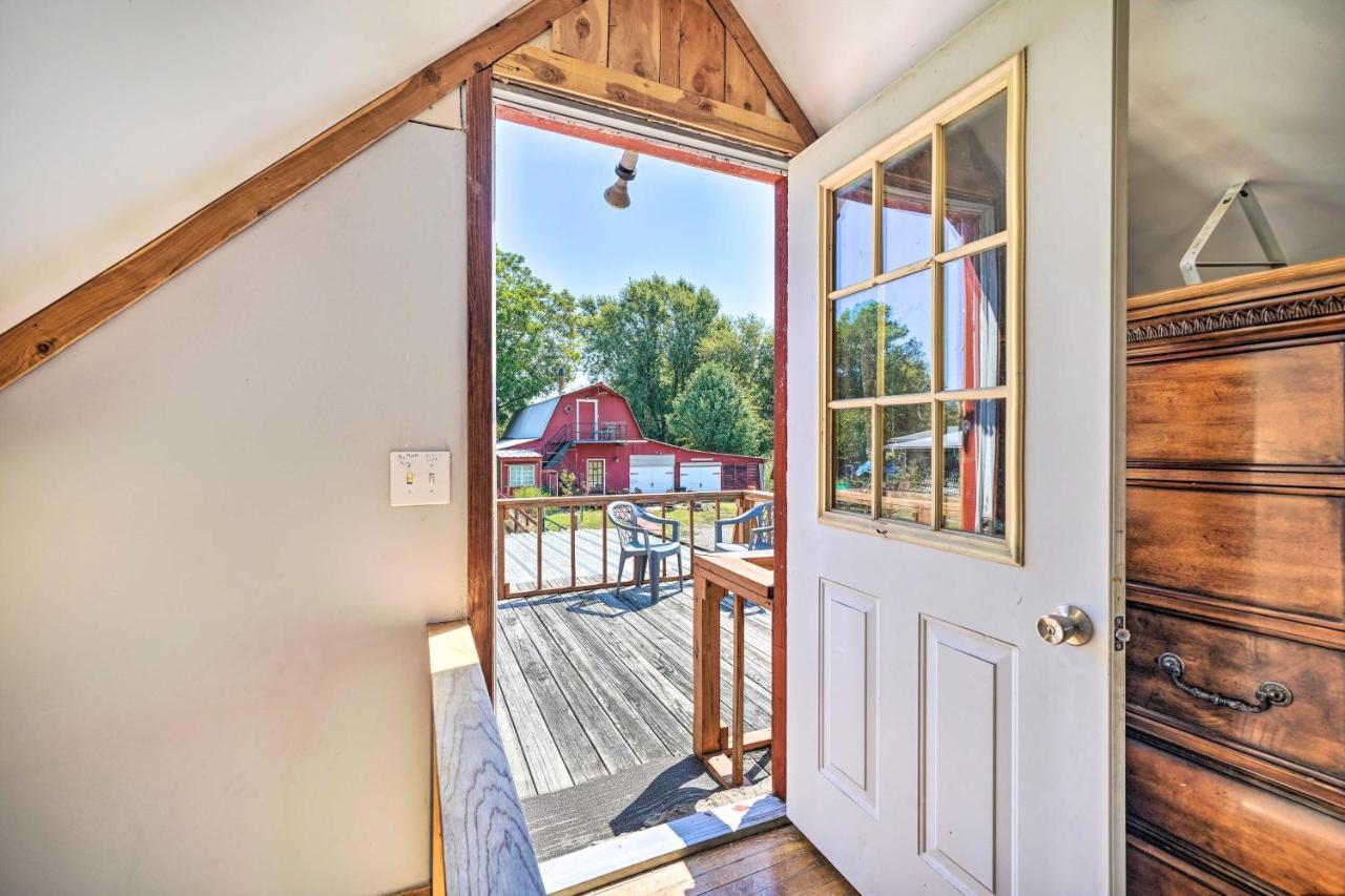 Holiday home The Rockhouse With Deck On Farm! Tulsa