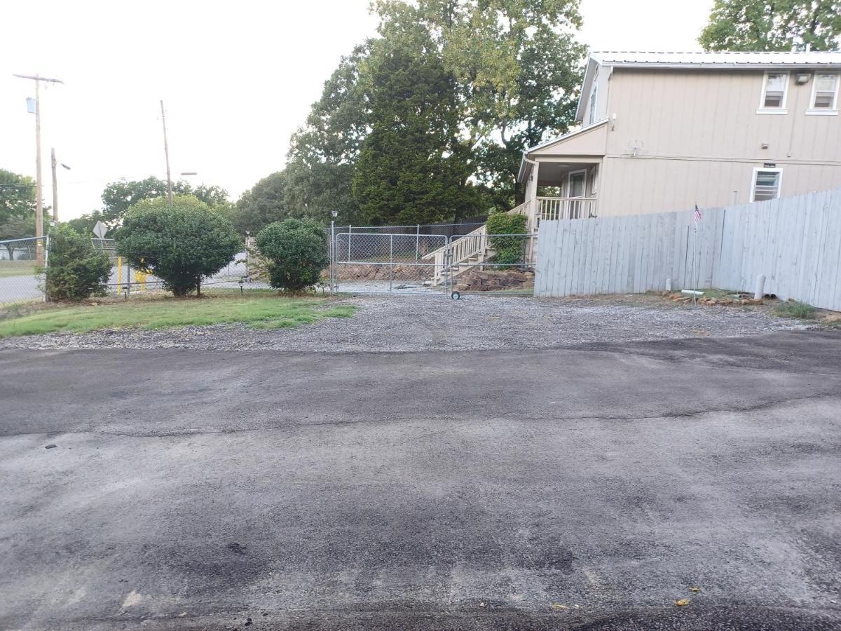 Holiday home 3-br 2-bath Family-friendly -10 Min To *