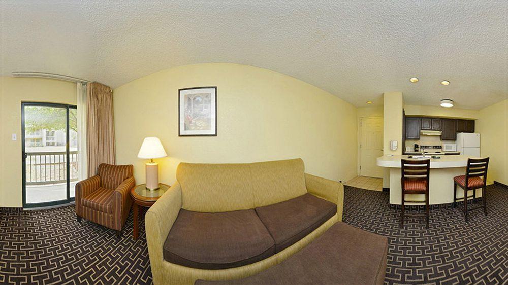 Americas Value & Extended - Hotel Tulsa