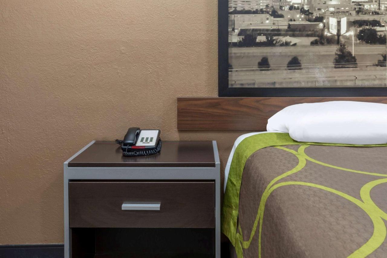 Super 8 By Wyndham Tulsa/arpt/st Fairgrounds 2* Tulsa