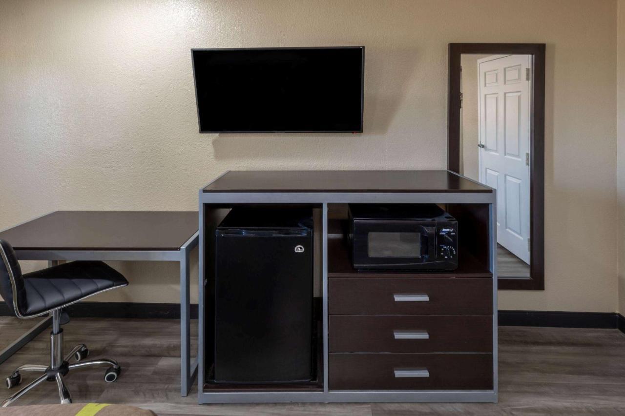 Super 8 By Wyndham Tulsa/arpt/st Fairgrounds Motel Tulsa
