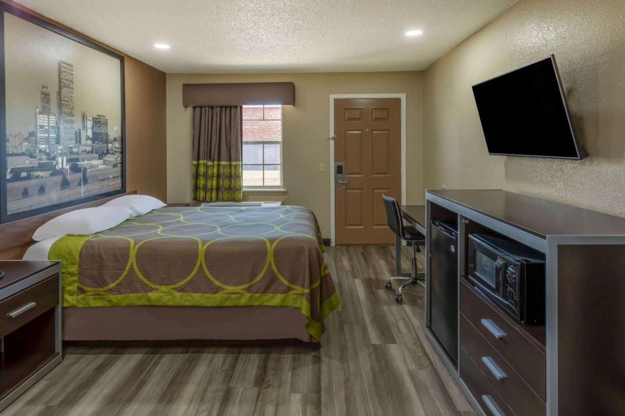 Super 8 By Wyndham Tulsa/arpt/st Fairgrounds Motel