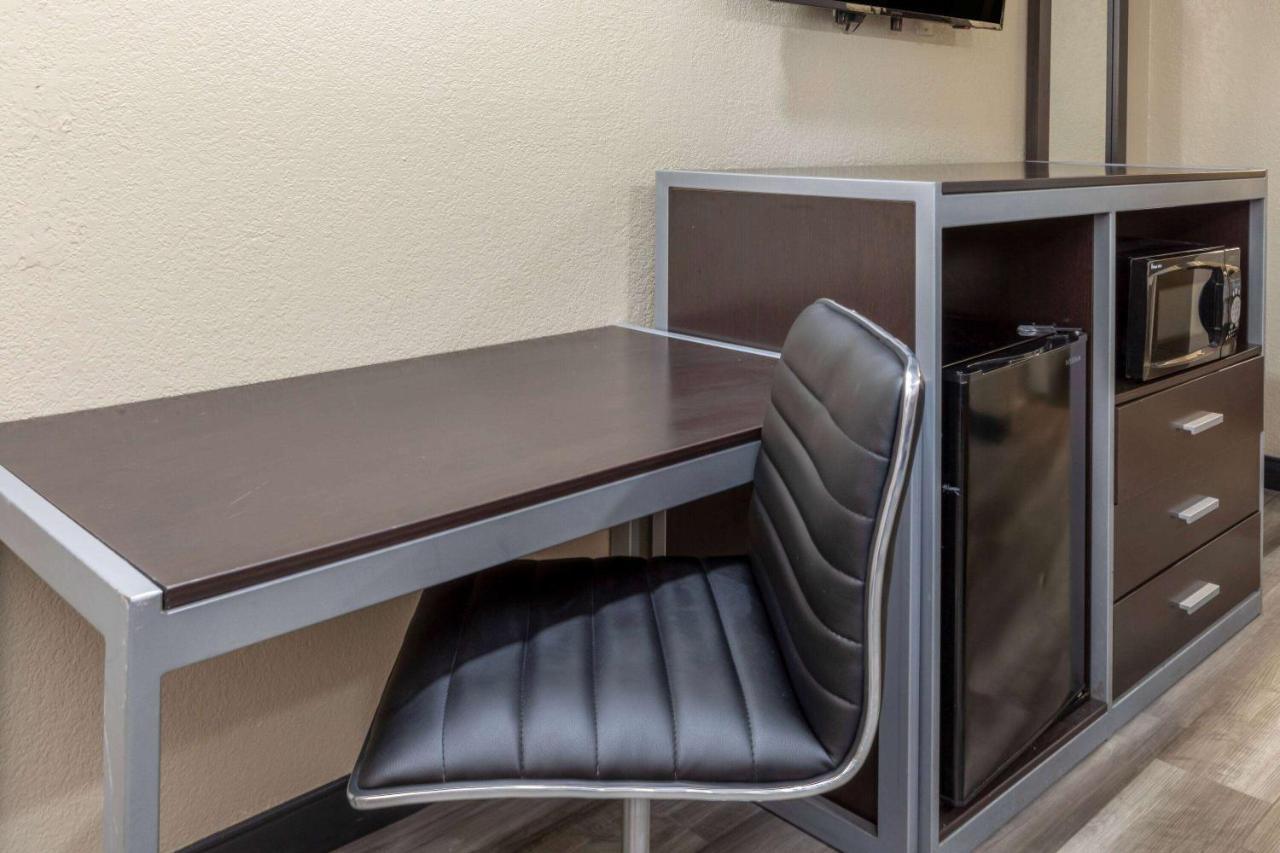Motel Super 8 By Wyndham Tulsa/arpt/st Fairgrounds 2*