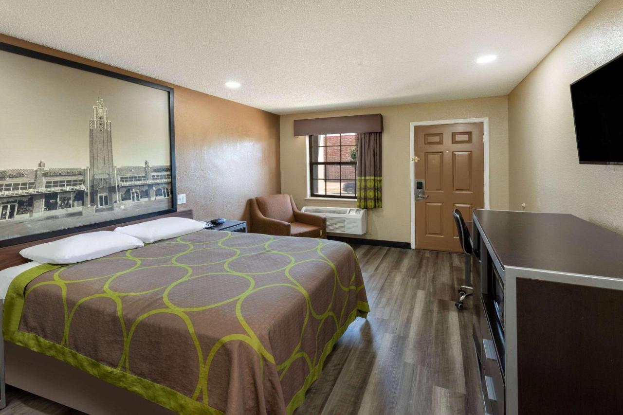 Super 8 By Wyndham Tulsa/arpt/st Fairgrounds