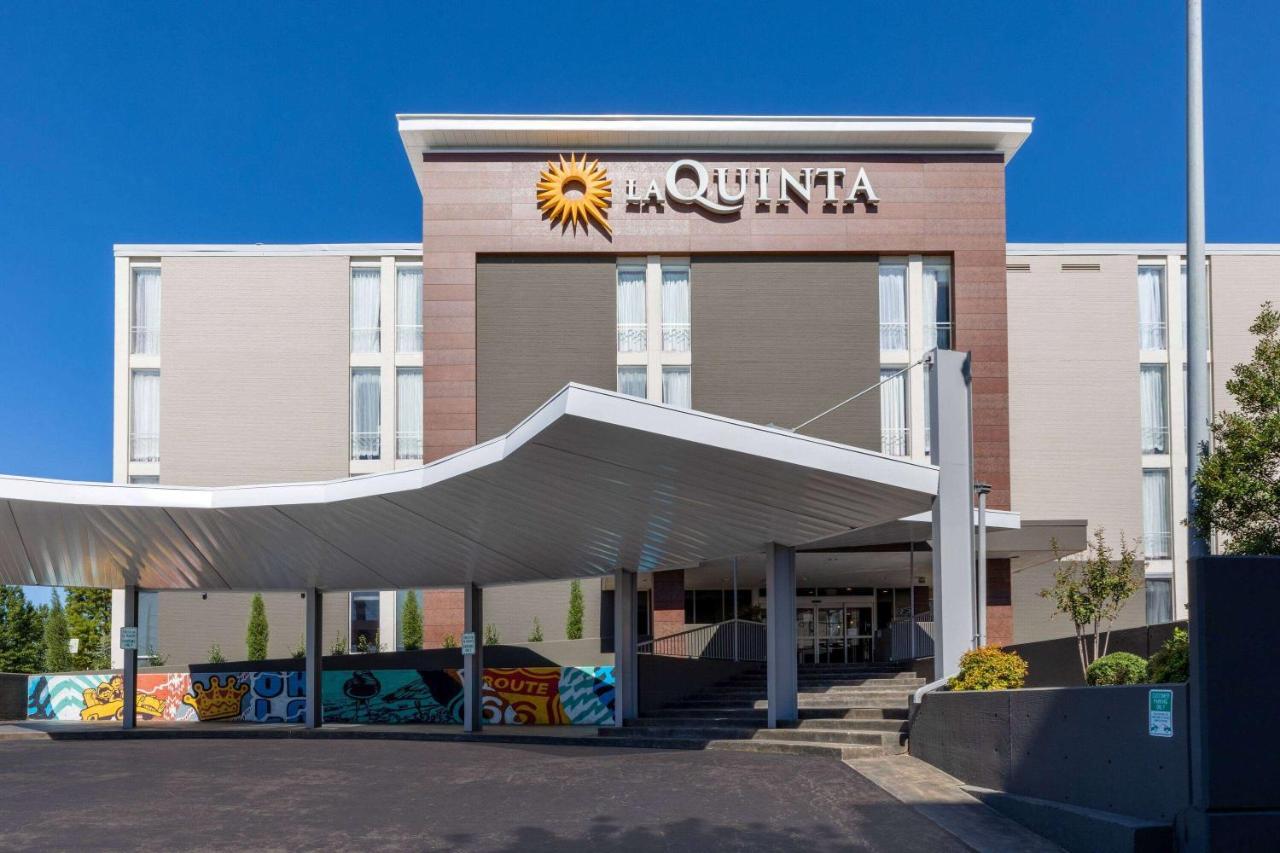 Hotel La Quinta & By Wyndham Downtown - Route 66