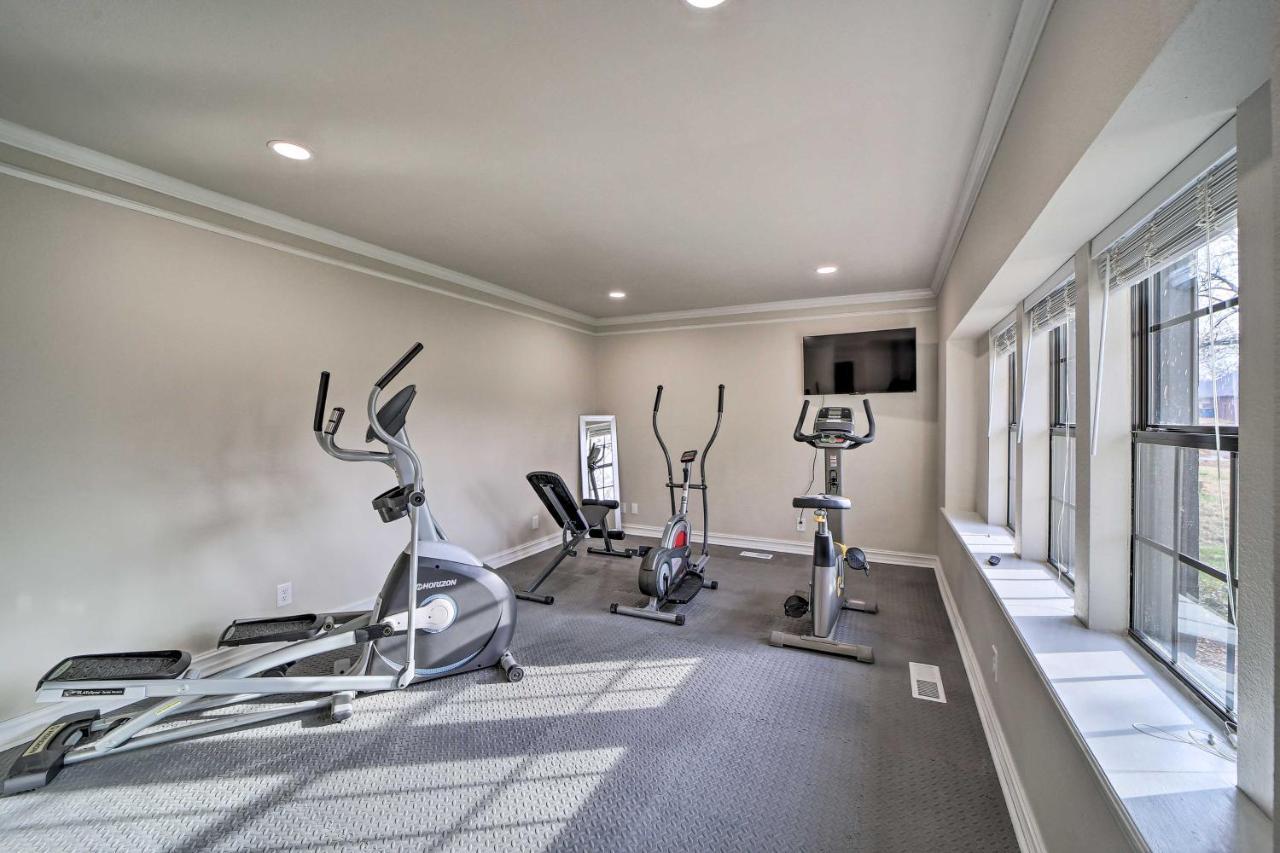 Immaculate Woodland View Retreat With Hot Tub * Tulsa