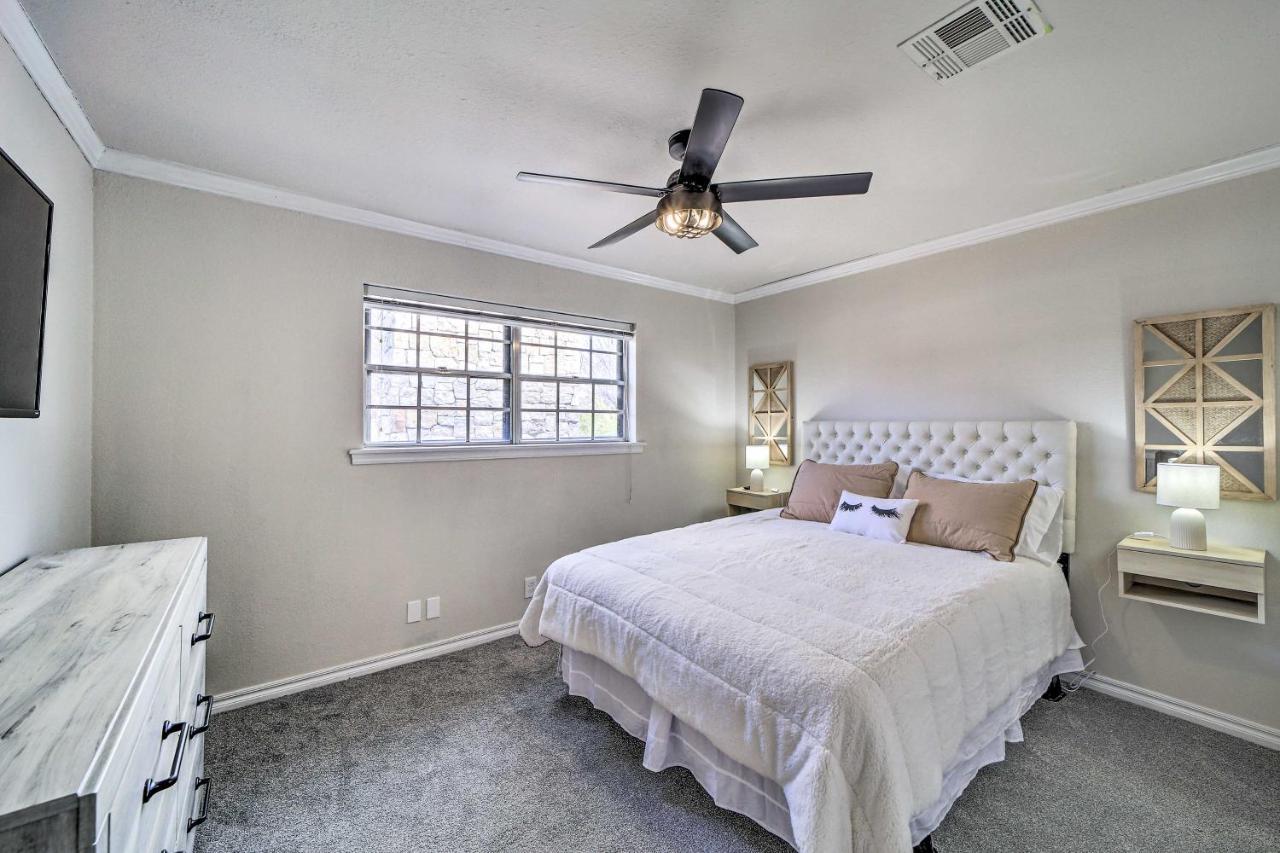 Immaculate Woodland View Retreat With Hot Tub